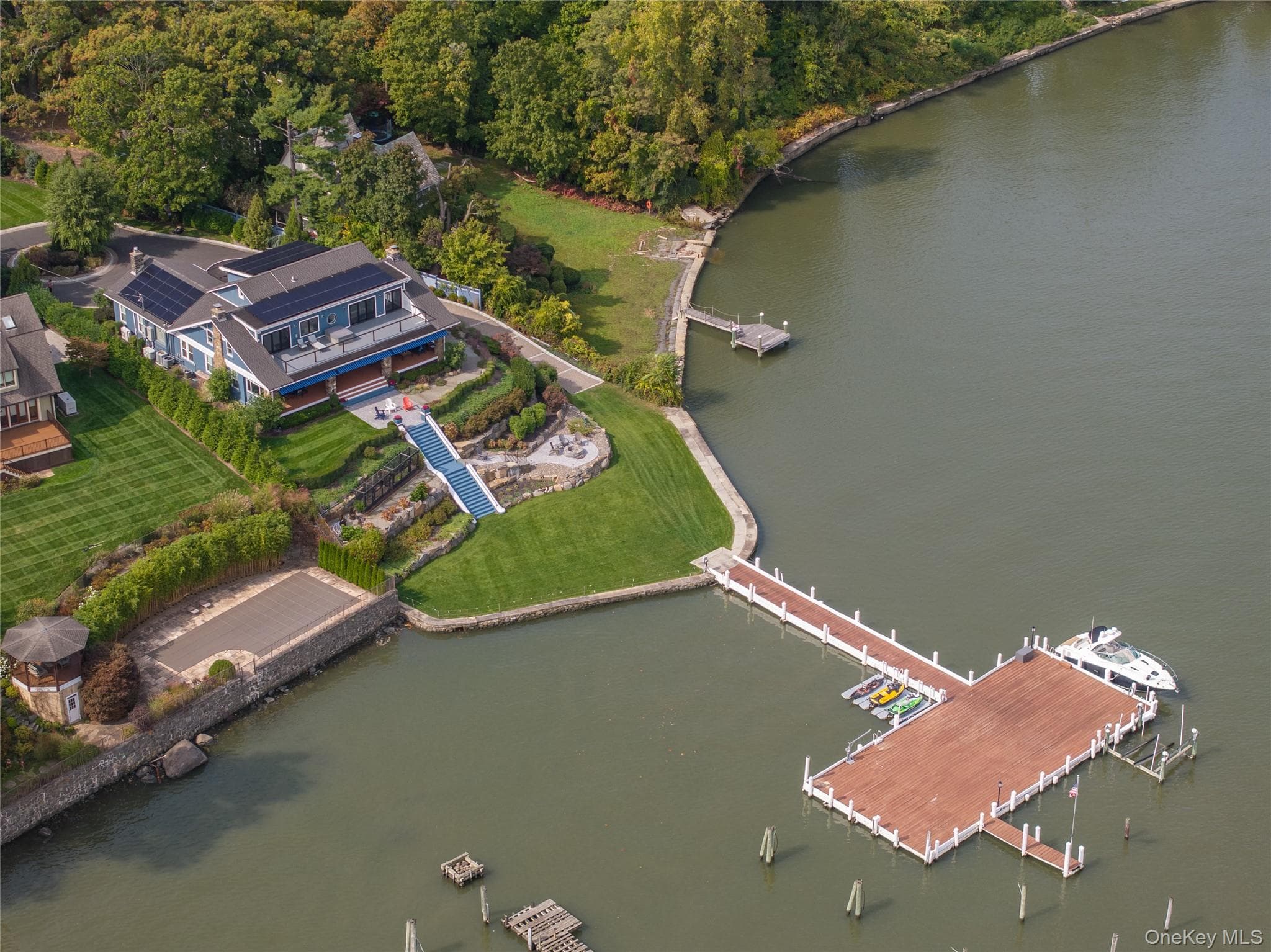 9 Voorhis Pt, Nyack
