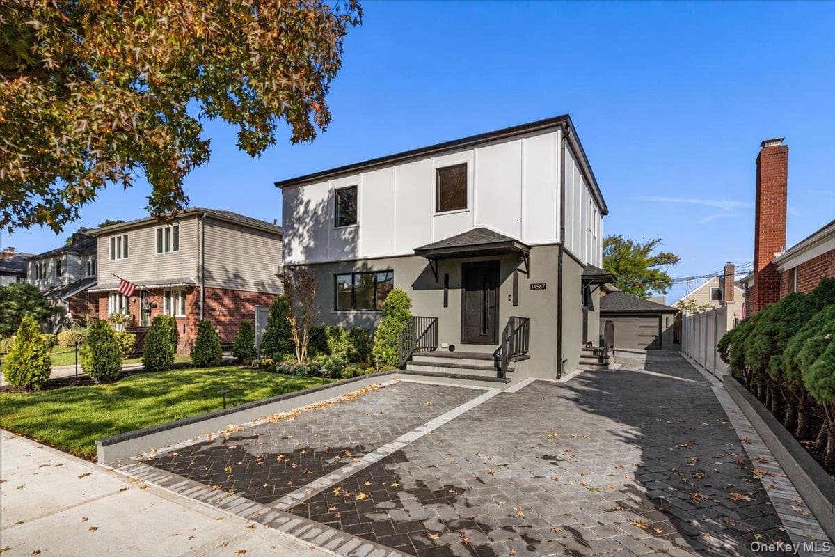 145-67 7th Avenue thumbnail 2
