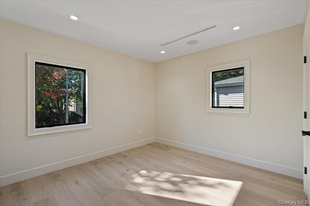 145-67 7th Avenue thumbnail 16