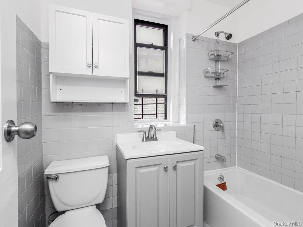 1534 Beach Avenue thumbnail 18