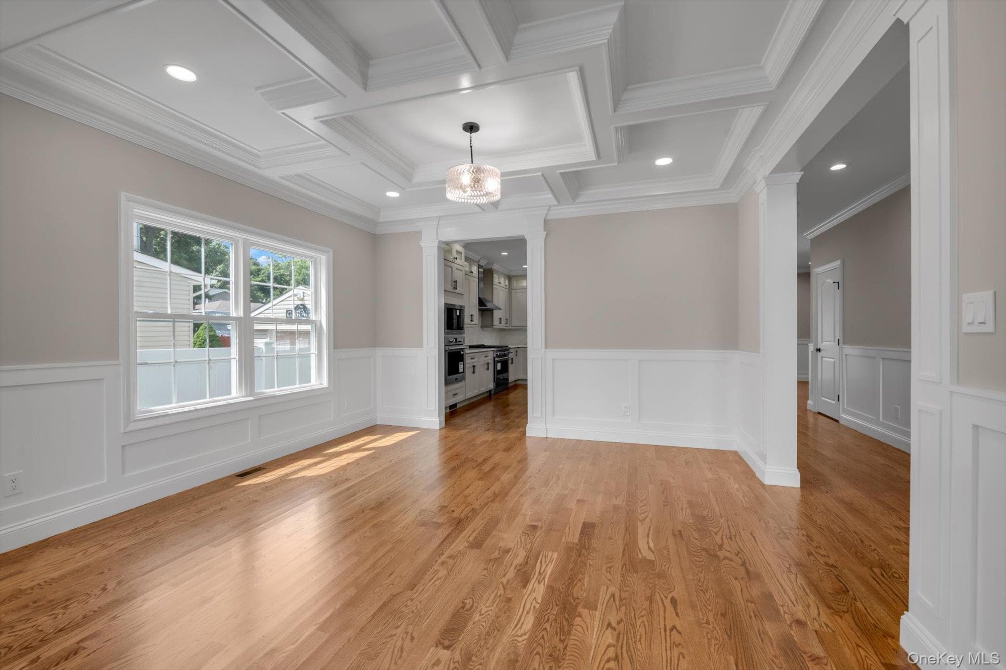 2351 Amherst Street thumbnail 5