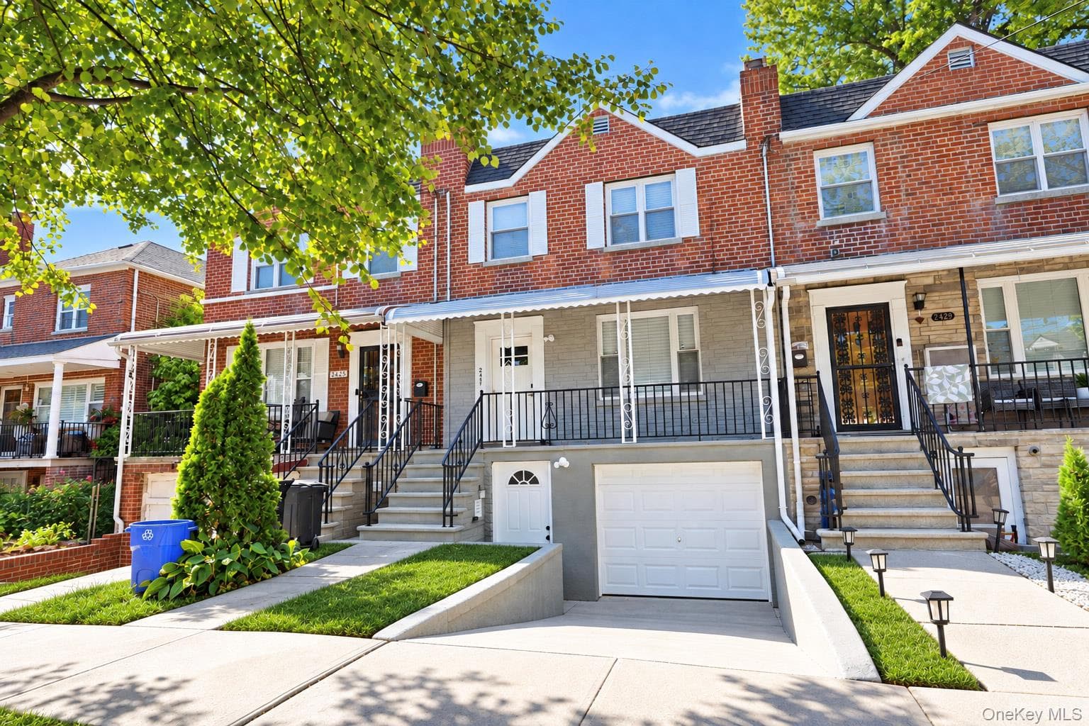 2427 Morgan Avenue thumbnail 2