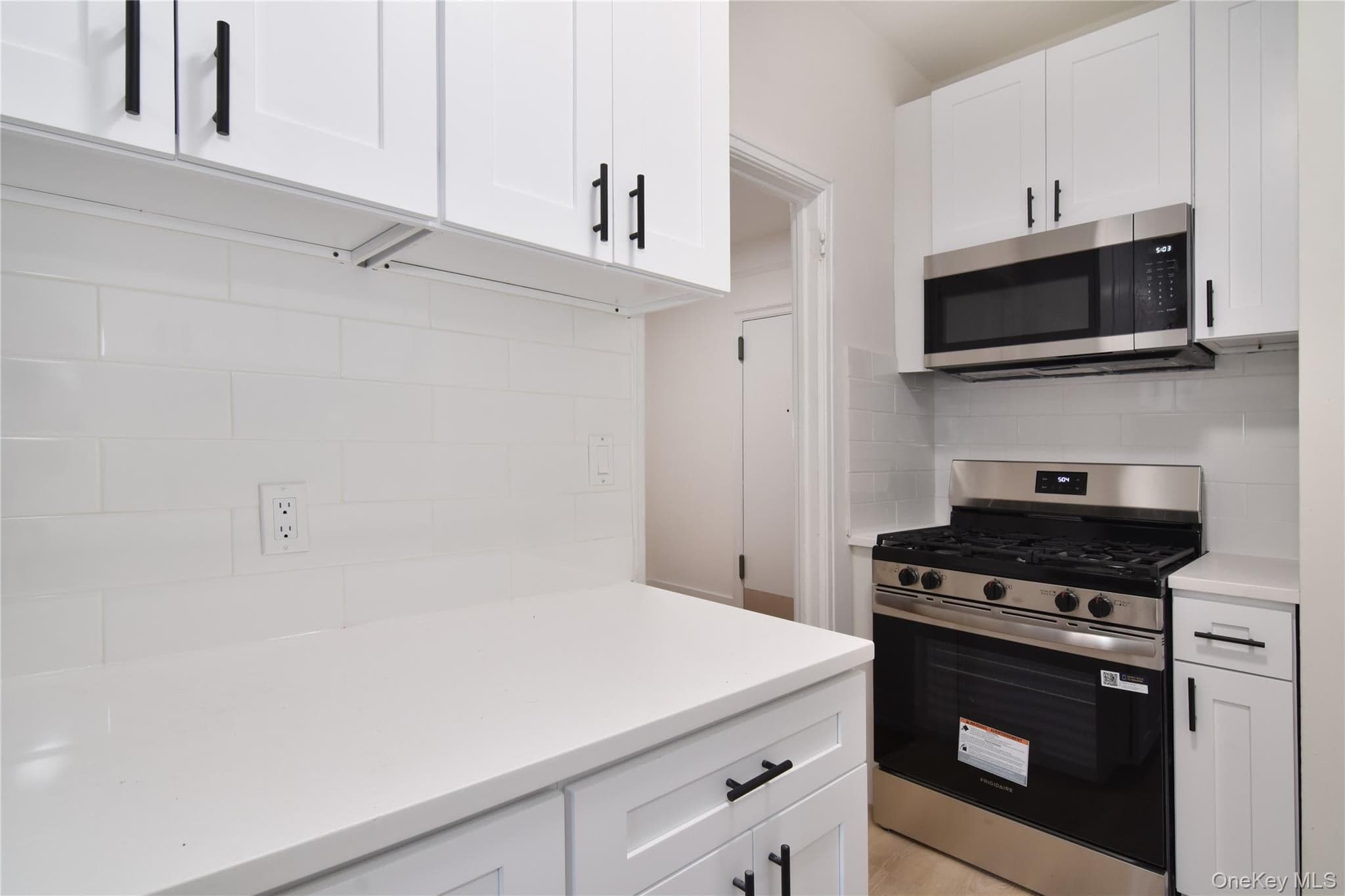 590 E 3rd Street Unit: 4C thumbnail 5