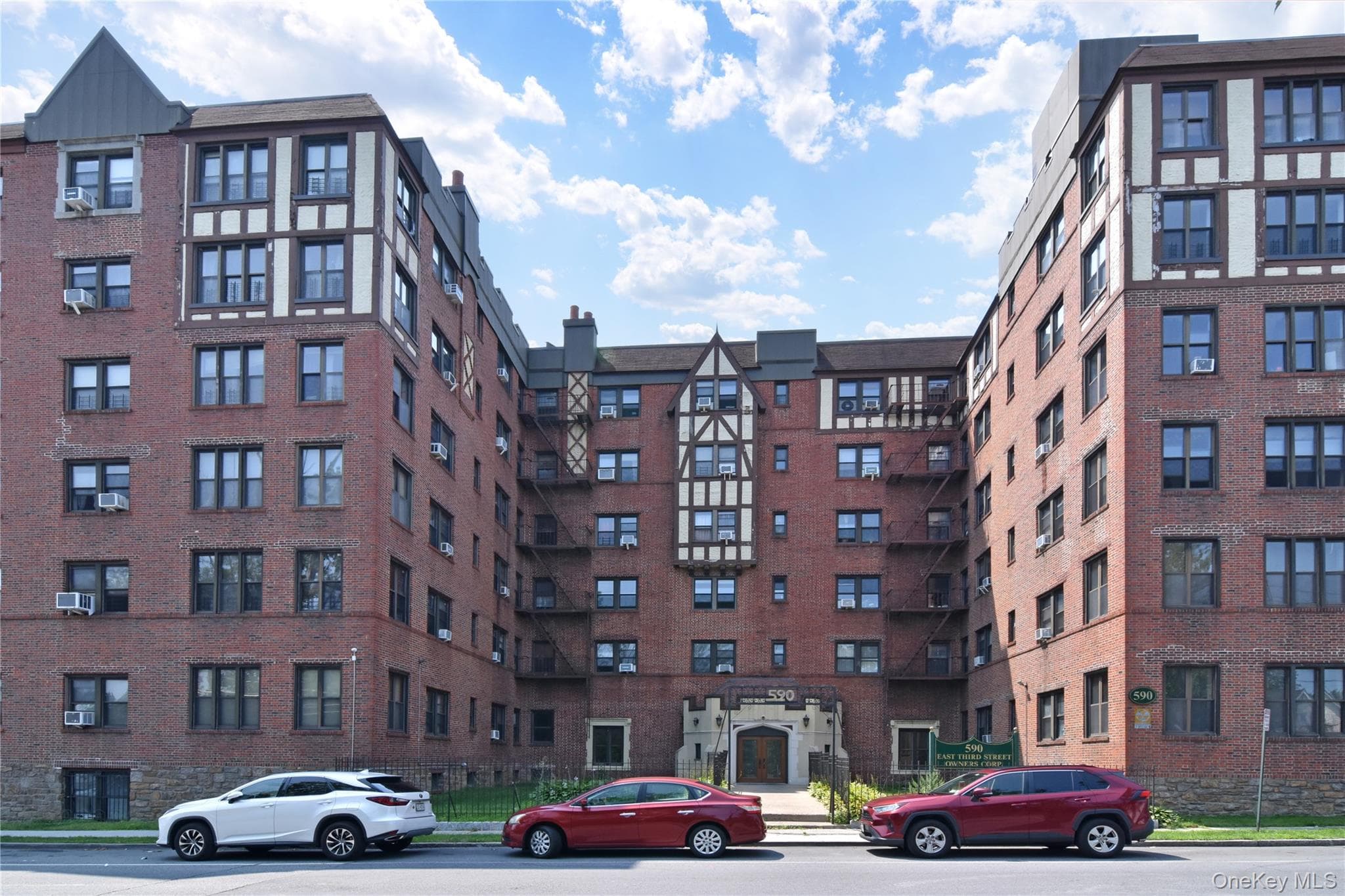 590 E 3rd Street Unit: 4C, Mount Vernon