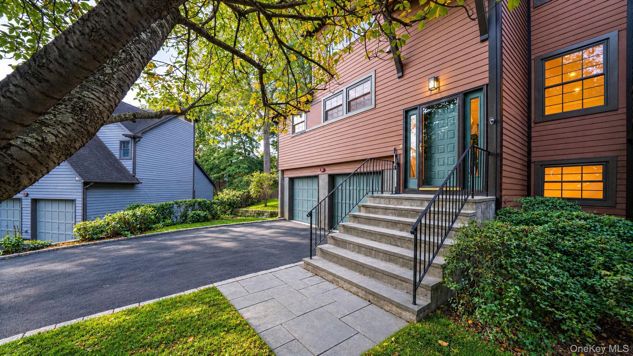 8 Adams Court thumbnail 2