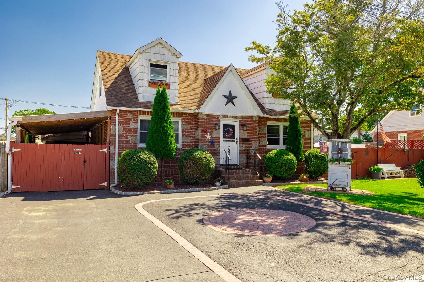 733 9th Street photo 1