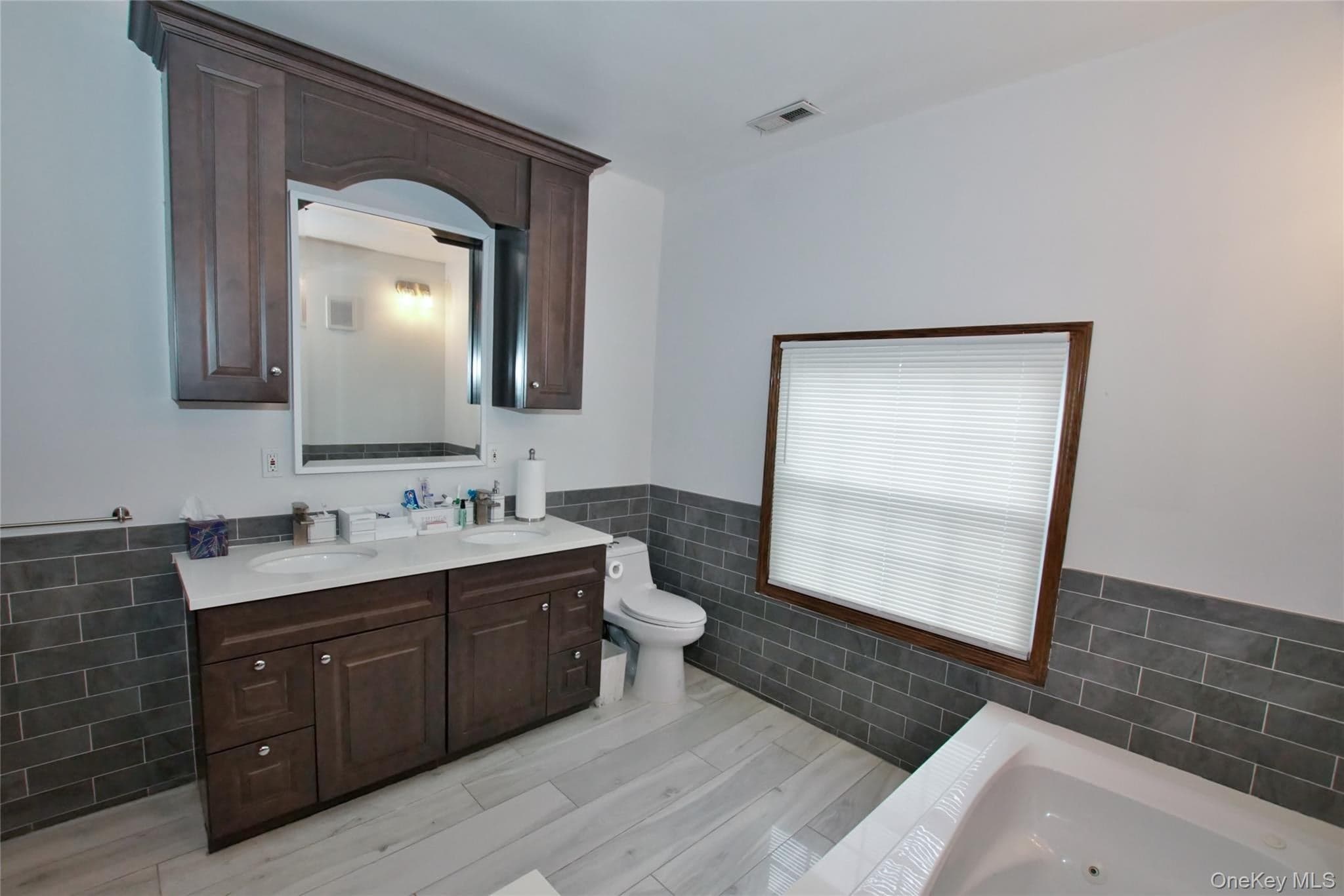 278 S Long Beach Avenue thumbnail 21