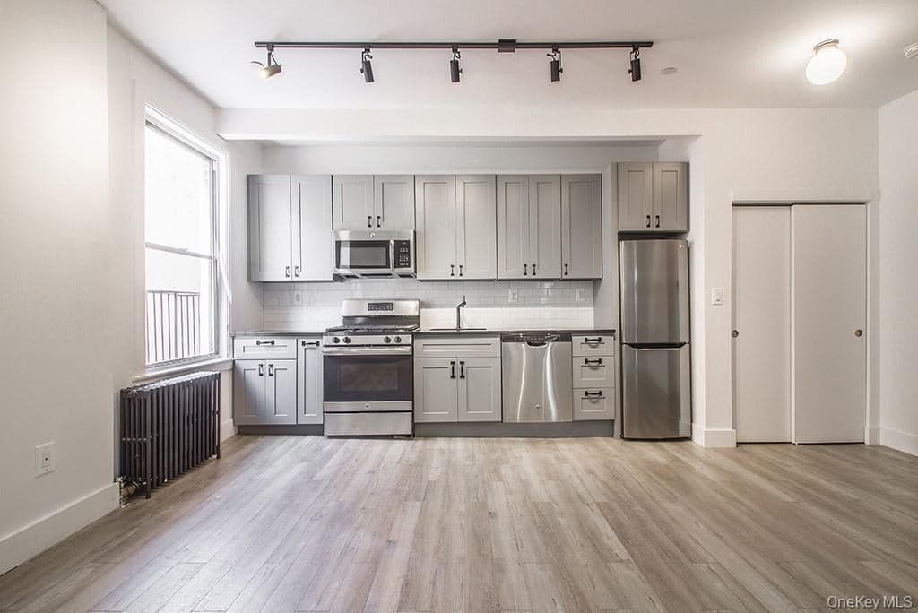 1180 Grant Avenue thumbnail 25