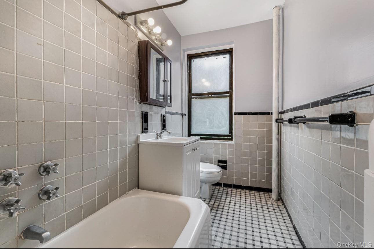 69-40 Yellowstone Boulevard Unit: 119 thumbnail 16