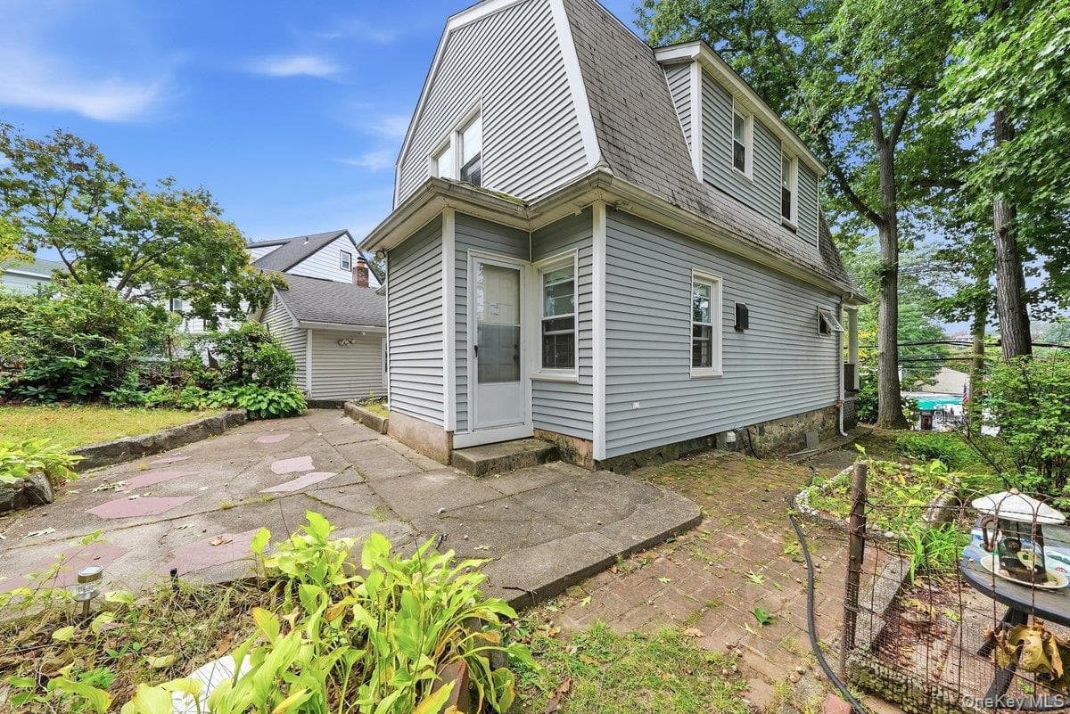 258 Mclean Avenue thumbnail 27