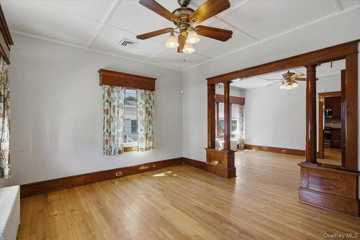 8 E Willow Street thumbnail 12