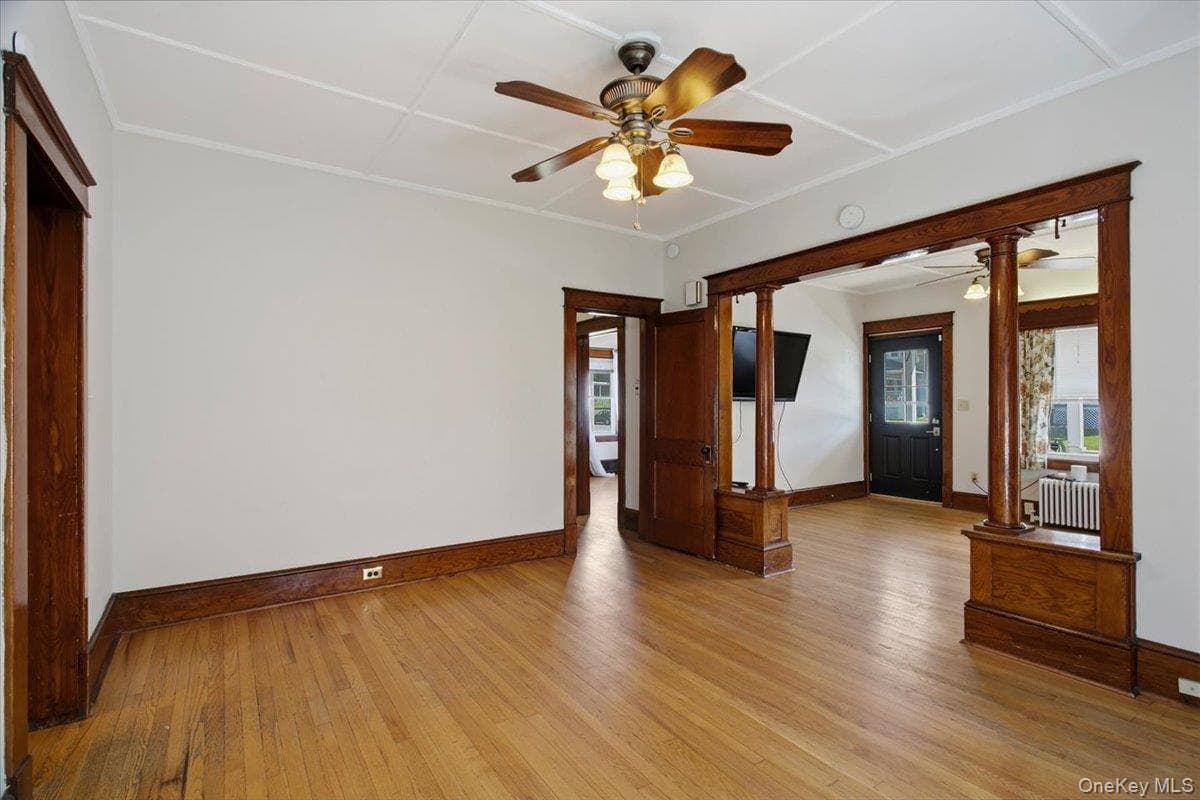 8 E Willow Street thumbnail 16