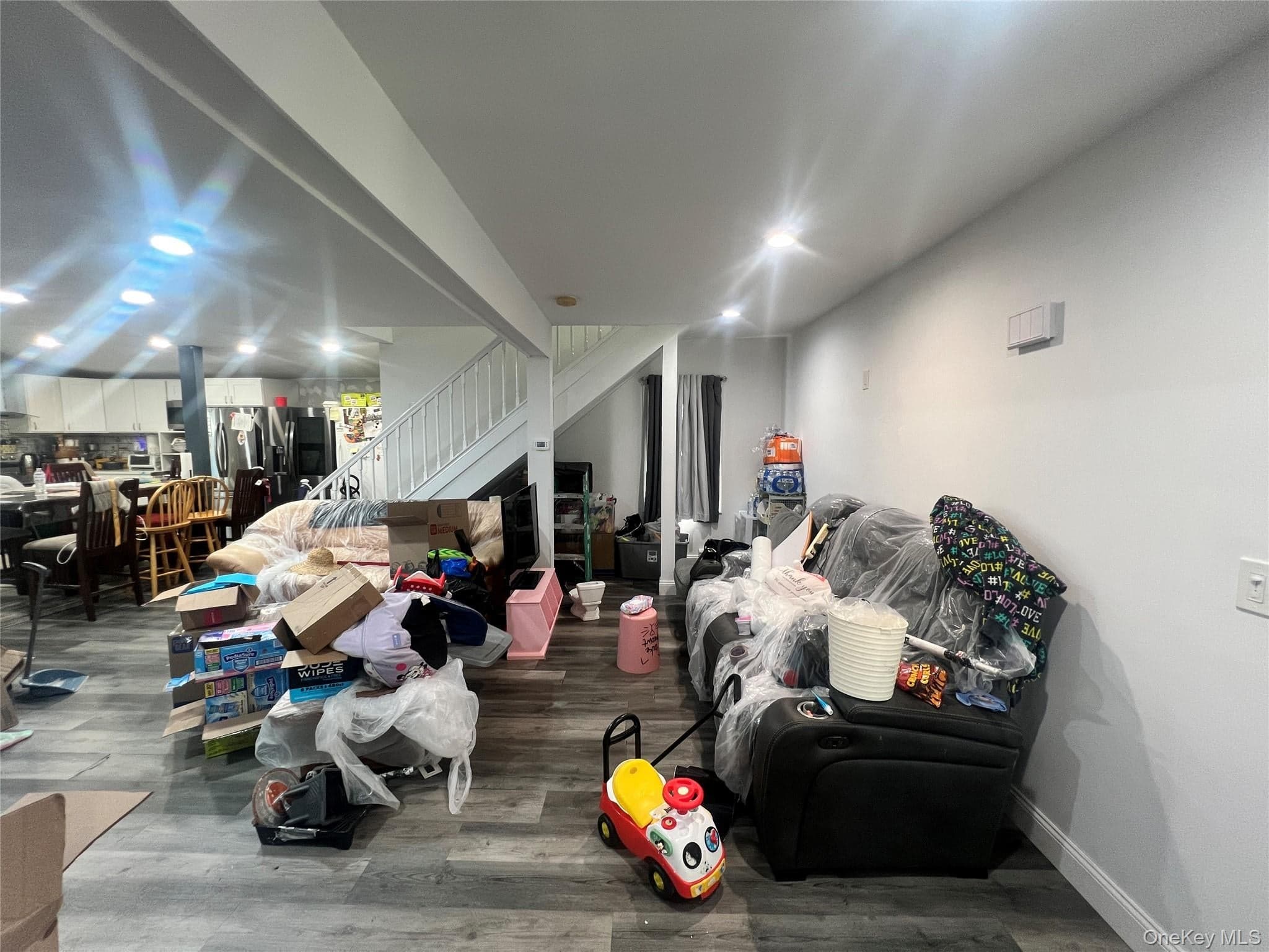 59 Whittier Drive thumbnail 3