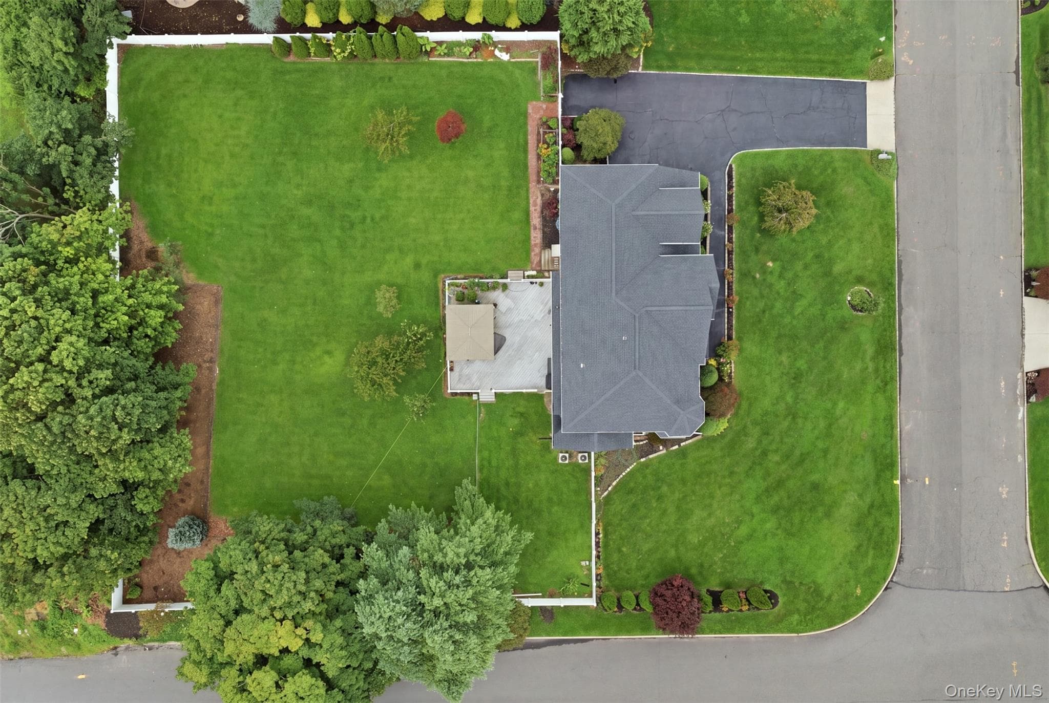 2 Sherwood Drive thumbnail 28