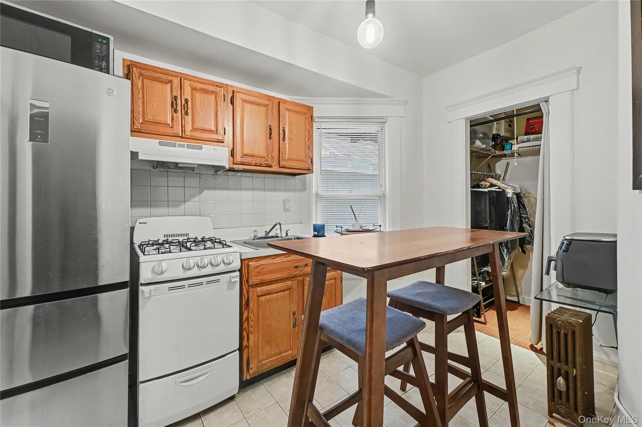 176 Archer Avenue thumbnail 18