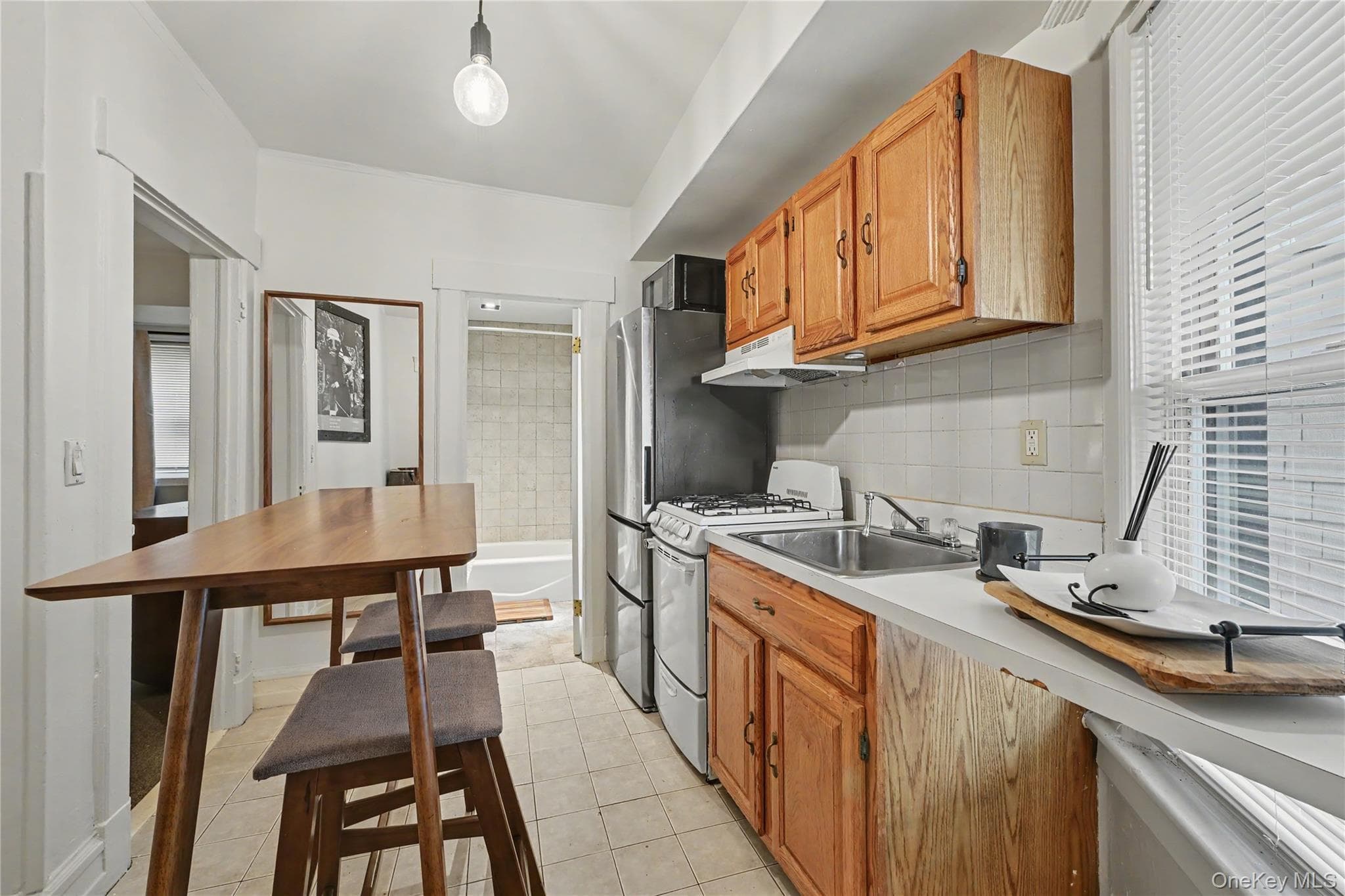 176 Archer Avenue thumbnail 19