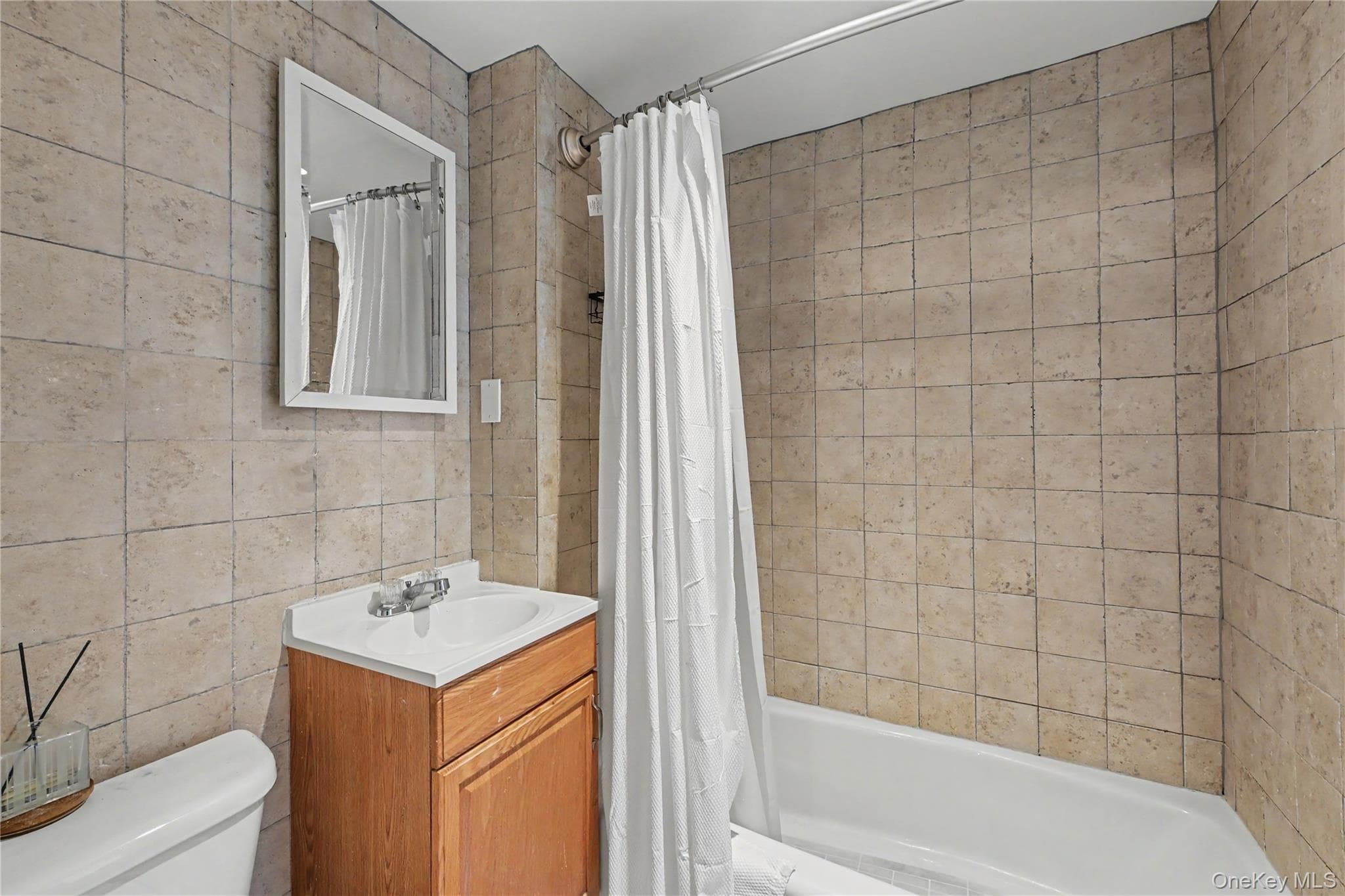 176 Archer Avenue thumbnail 23