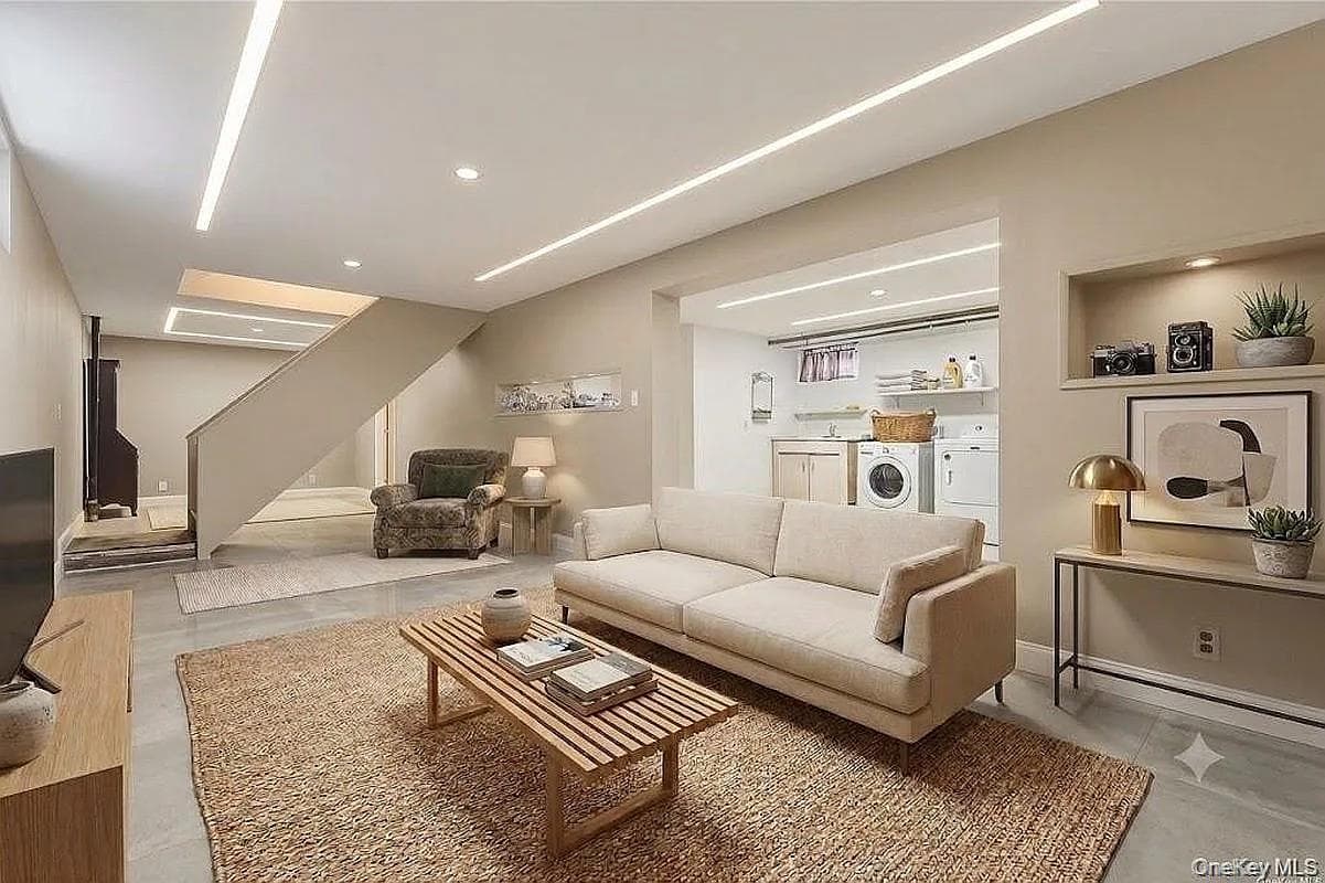 80-15B 168th Street thumbnail 13