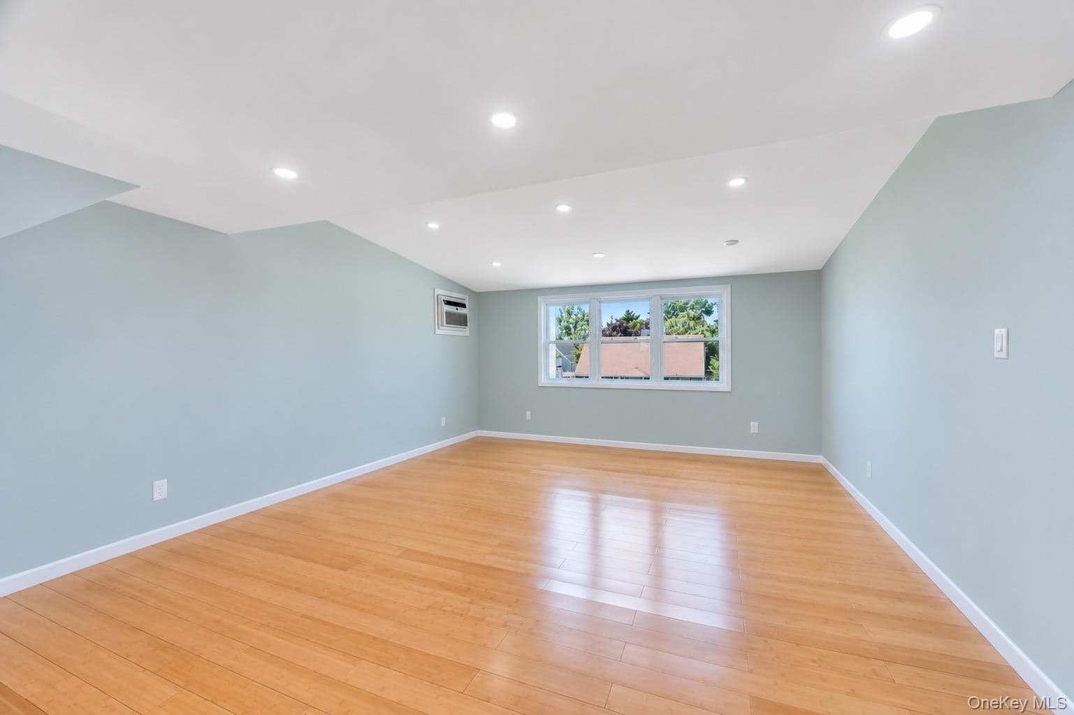 165 Wilfred Boulevard thumbnail 17