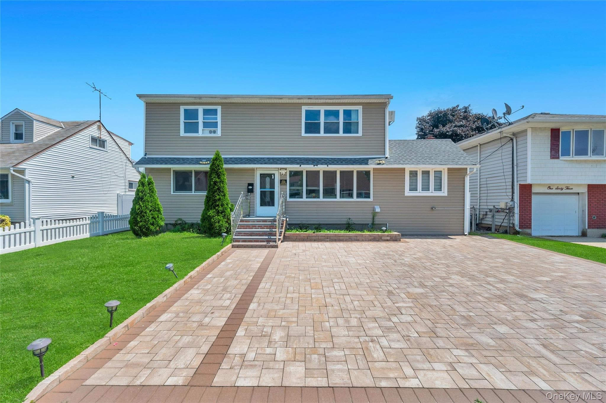 165 Wilfred Boulevard, Hicksville