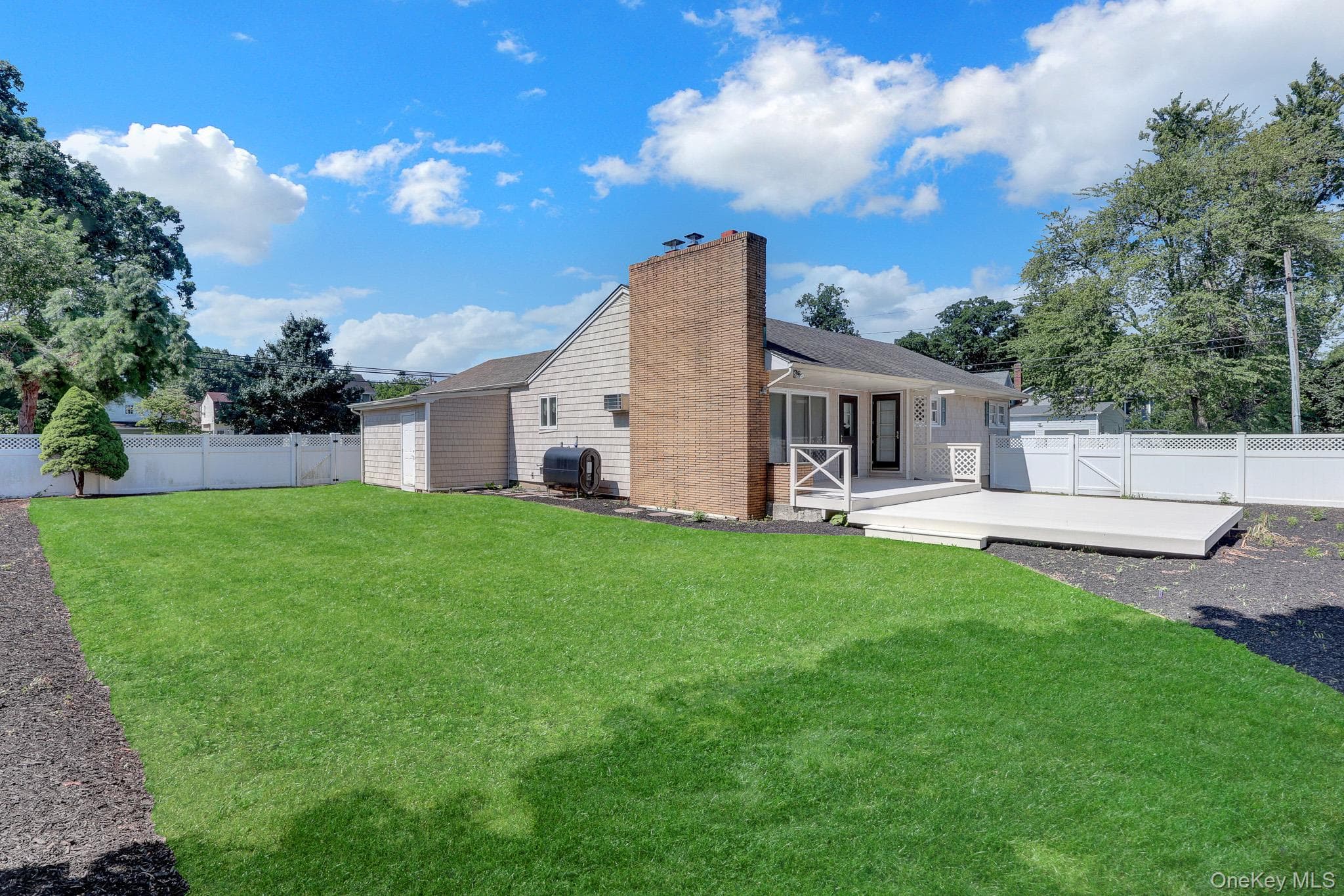 12 Bainbridge Avenue thumbnail 8