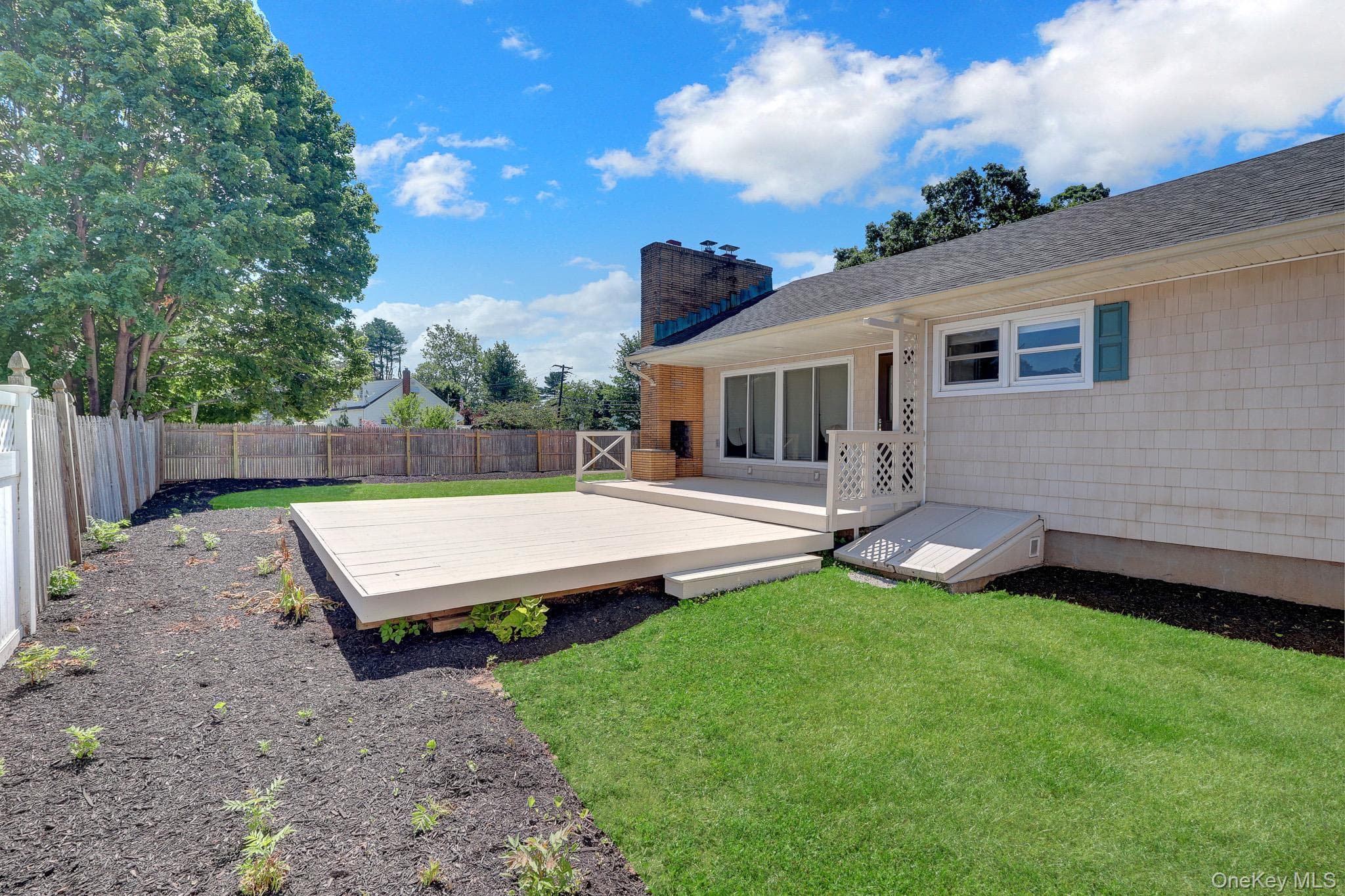 12 Bainbridge Avenue thumbnail 9