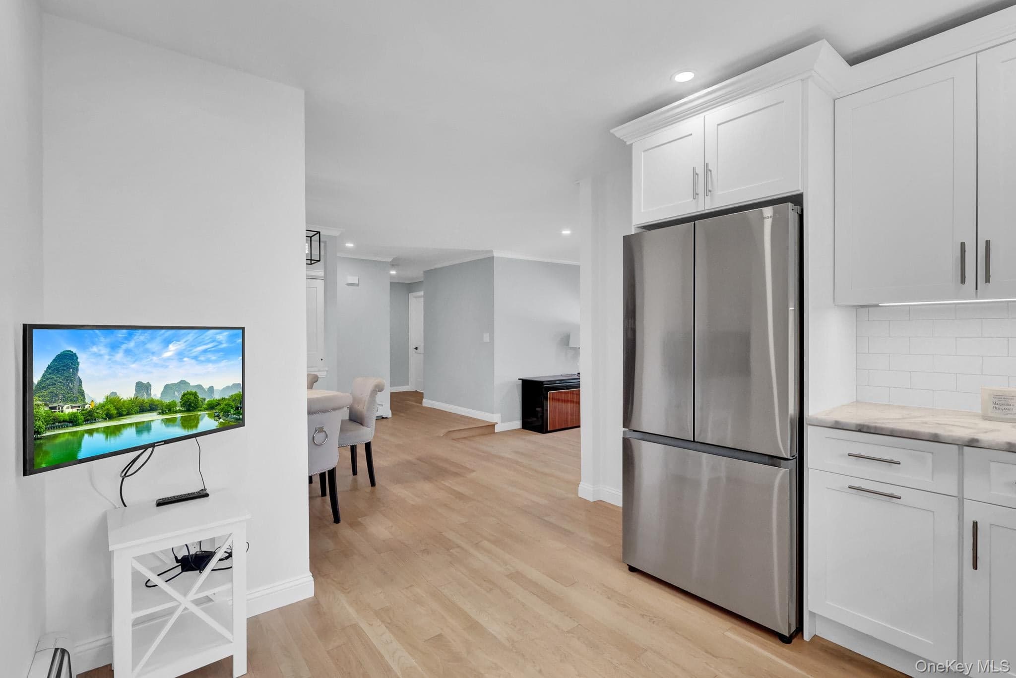 12 Bainbridge Avenue thumbnail 13