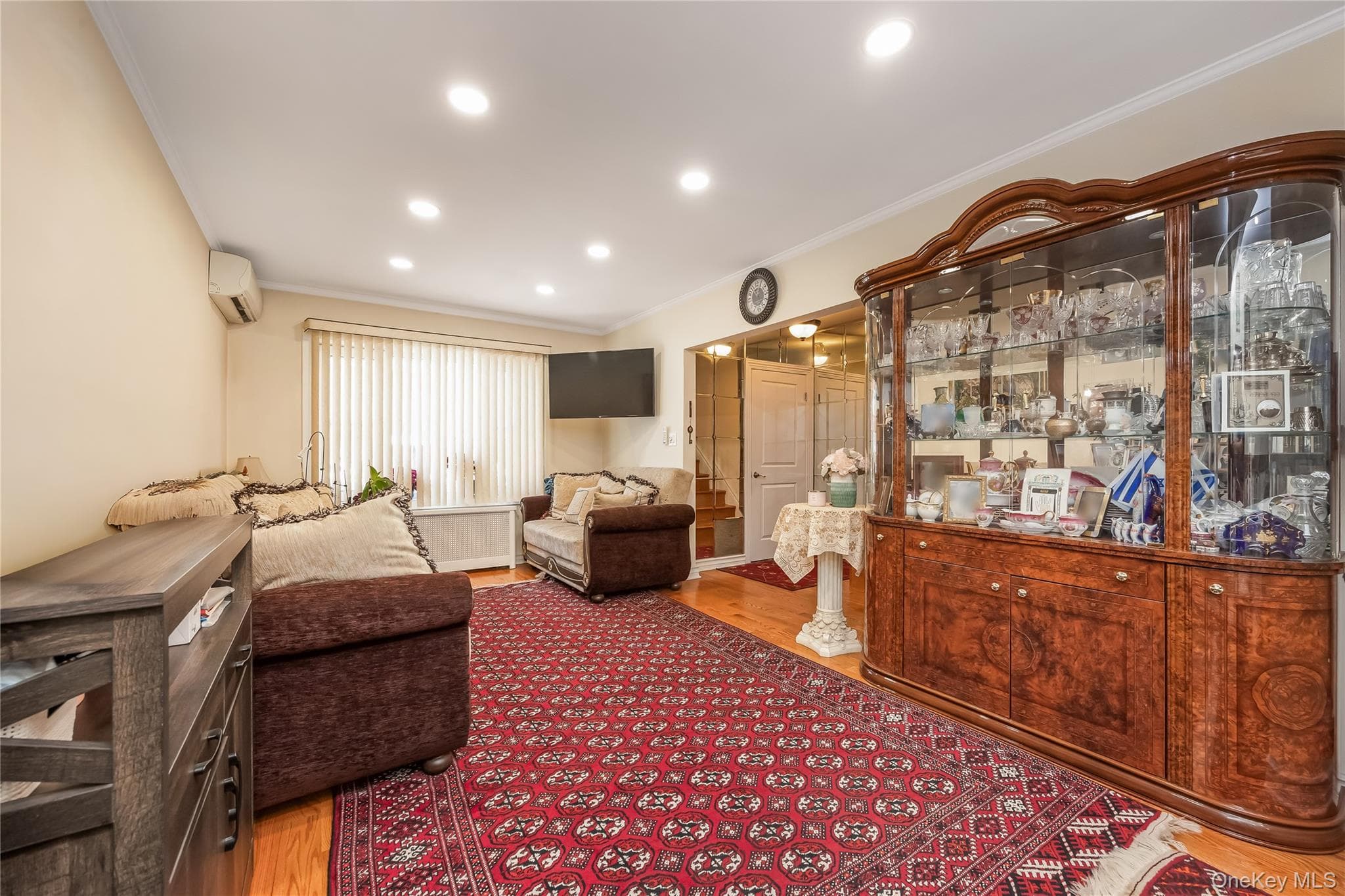 17316 Jewel Avenue thumbnail 5