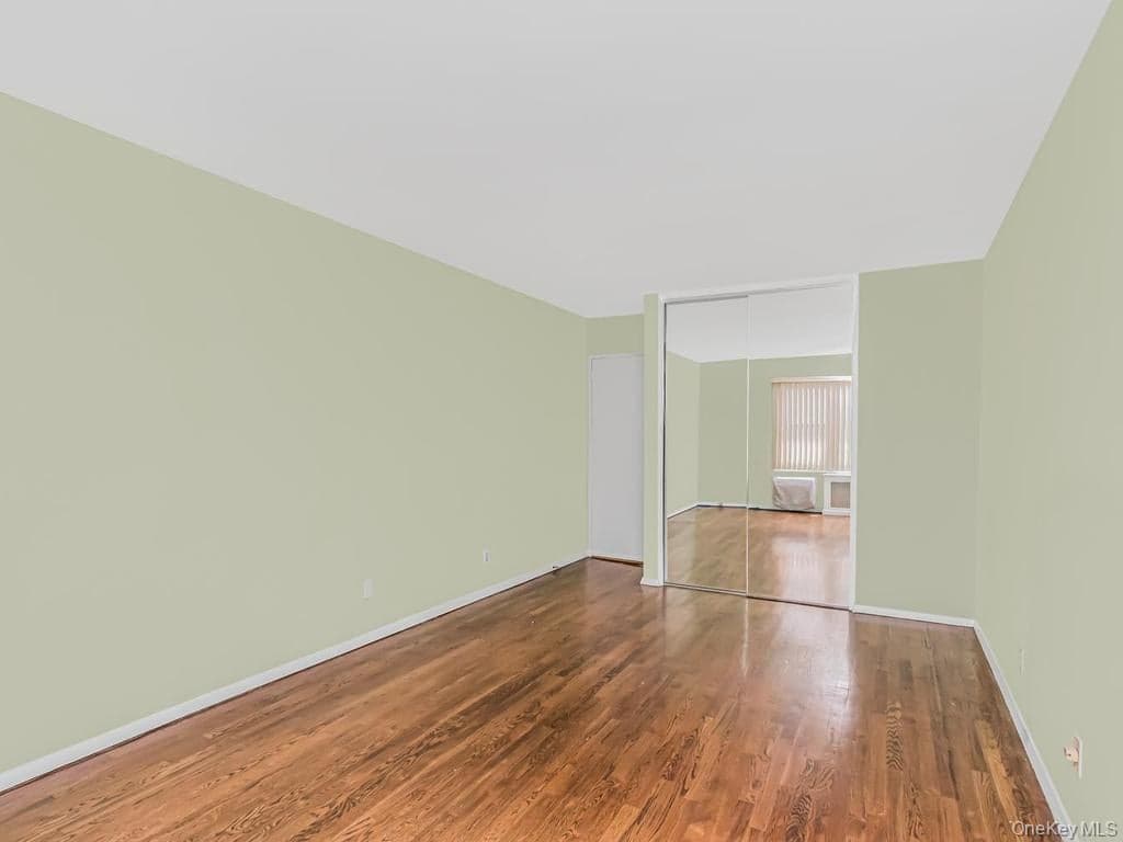 415 Gramatan Avenue Unit: 4E thumbnail 10