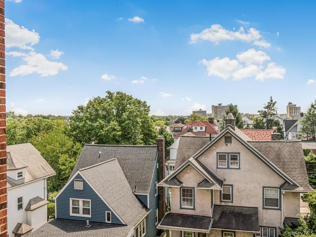 415 Gramatan Avenue Unit: 4E thumbnail 14