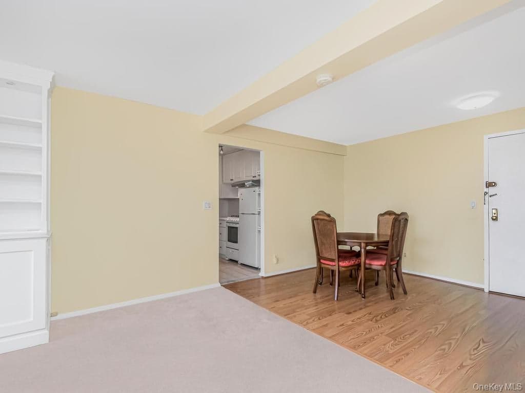 415 Gramatan Avenue Unit: 4E thumbnail 5