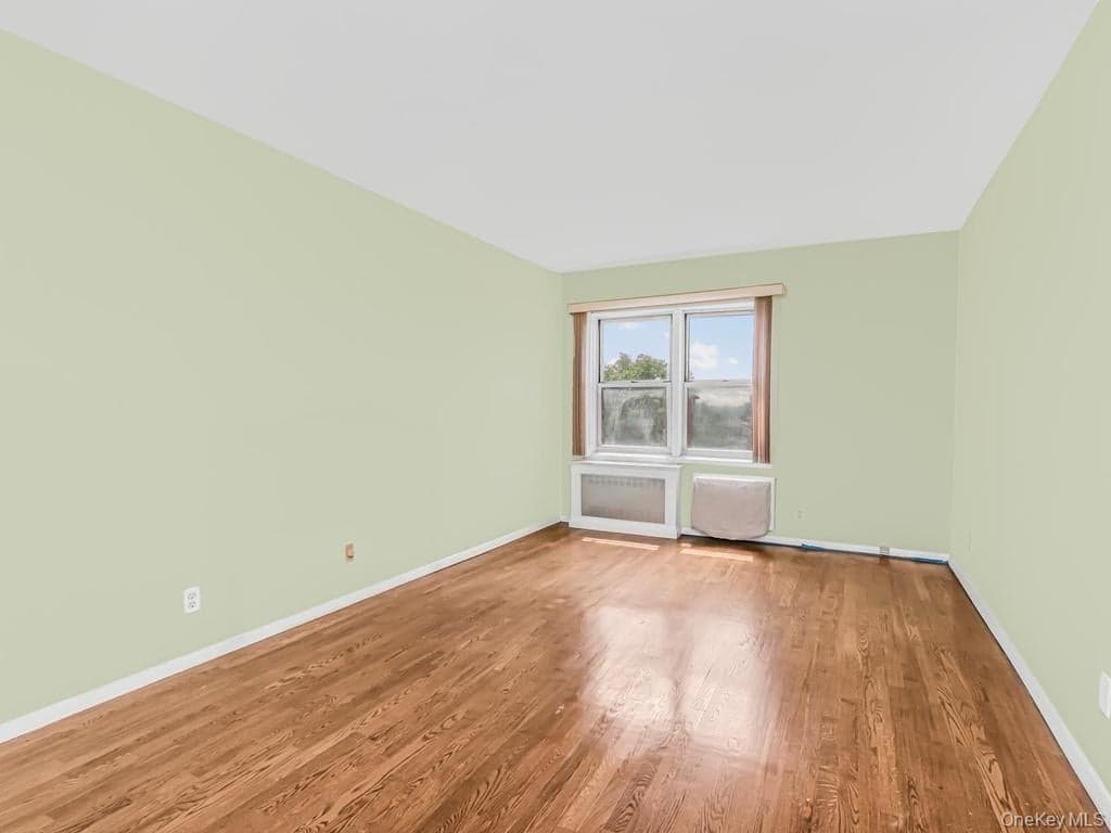 415 Gramatan Avenue Unit: 4E thumbnail 9