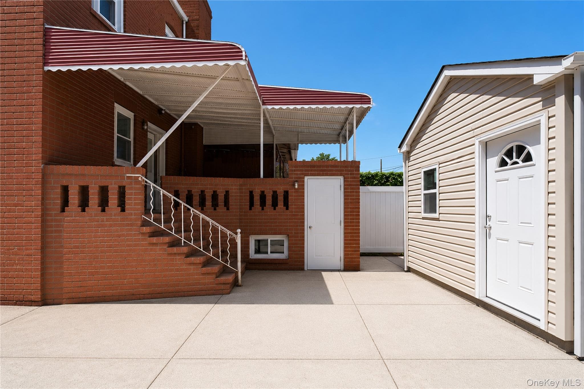 2027 E 35th Street thumbnail 4