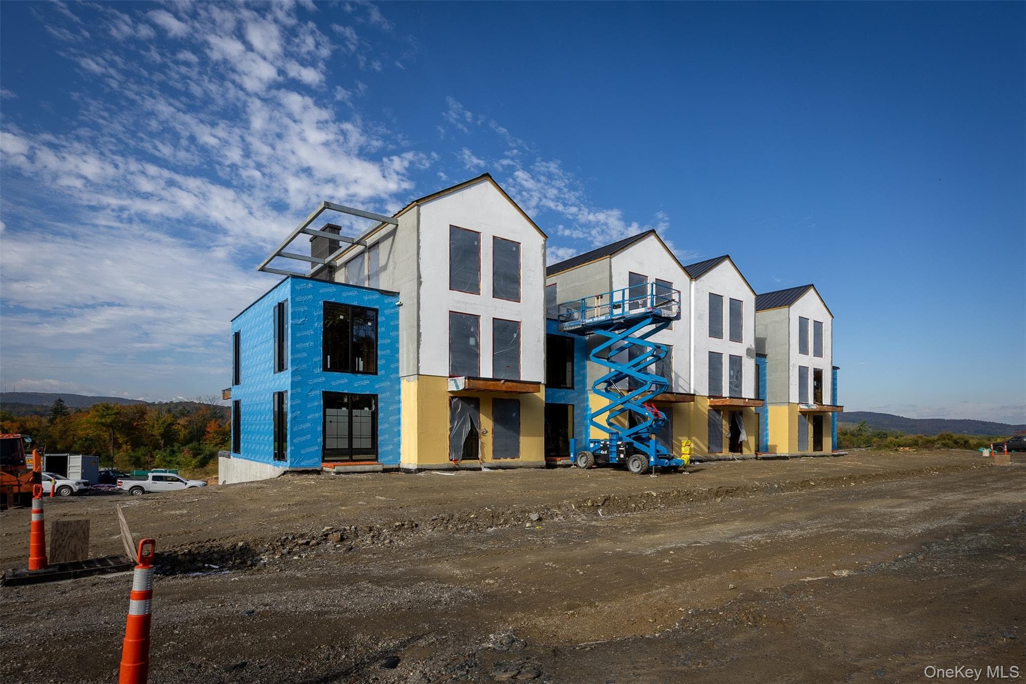 218 Carriage Way thumbnail 2