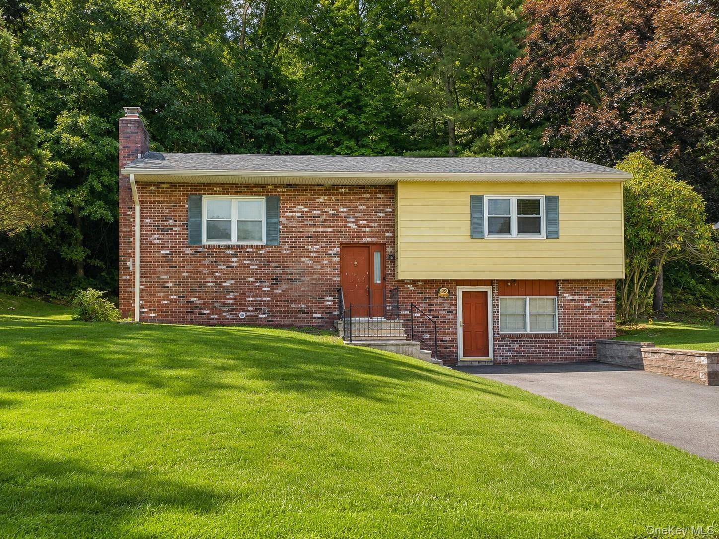 49 Brewster Drive, Middletown