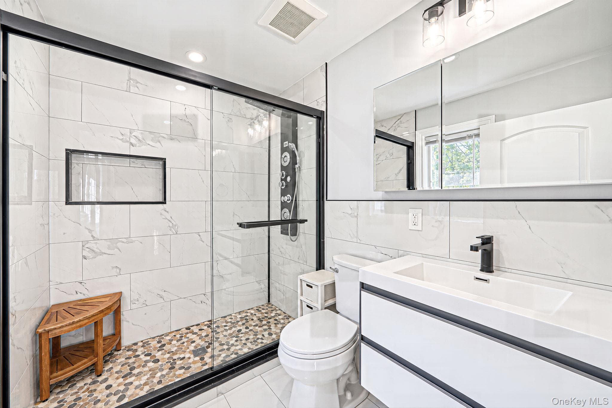 20 Danbury Avenue thumbnail 15