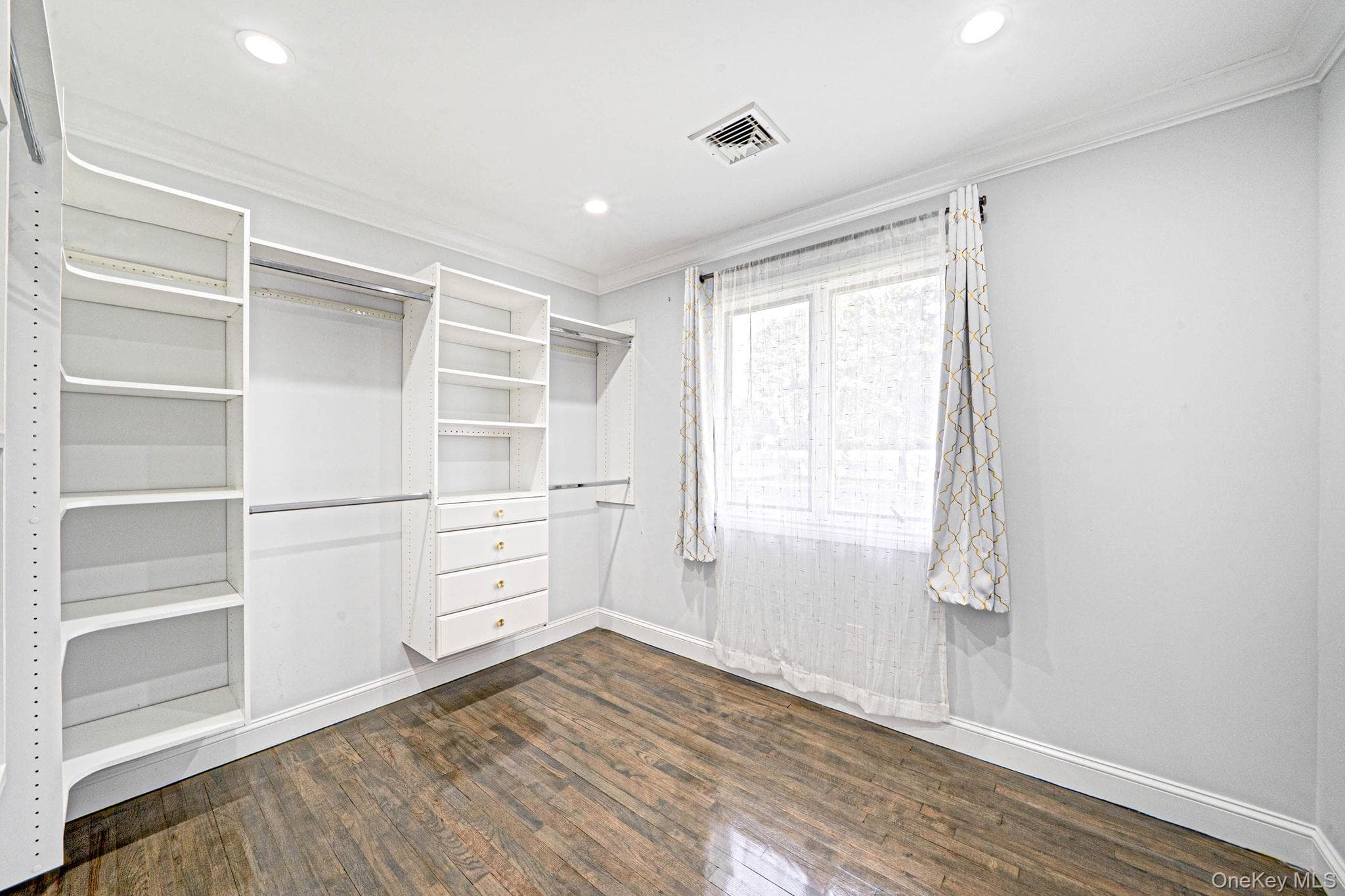 20 Danbury Avenue thumbnail 12