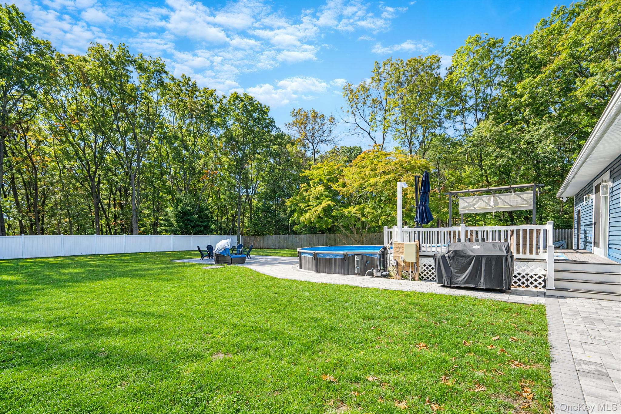 20 Danbury Avenue thumbnail 33