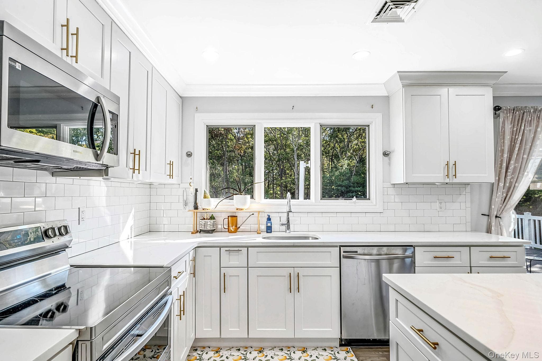 20 Danbury Avenue thumbnail 9