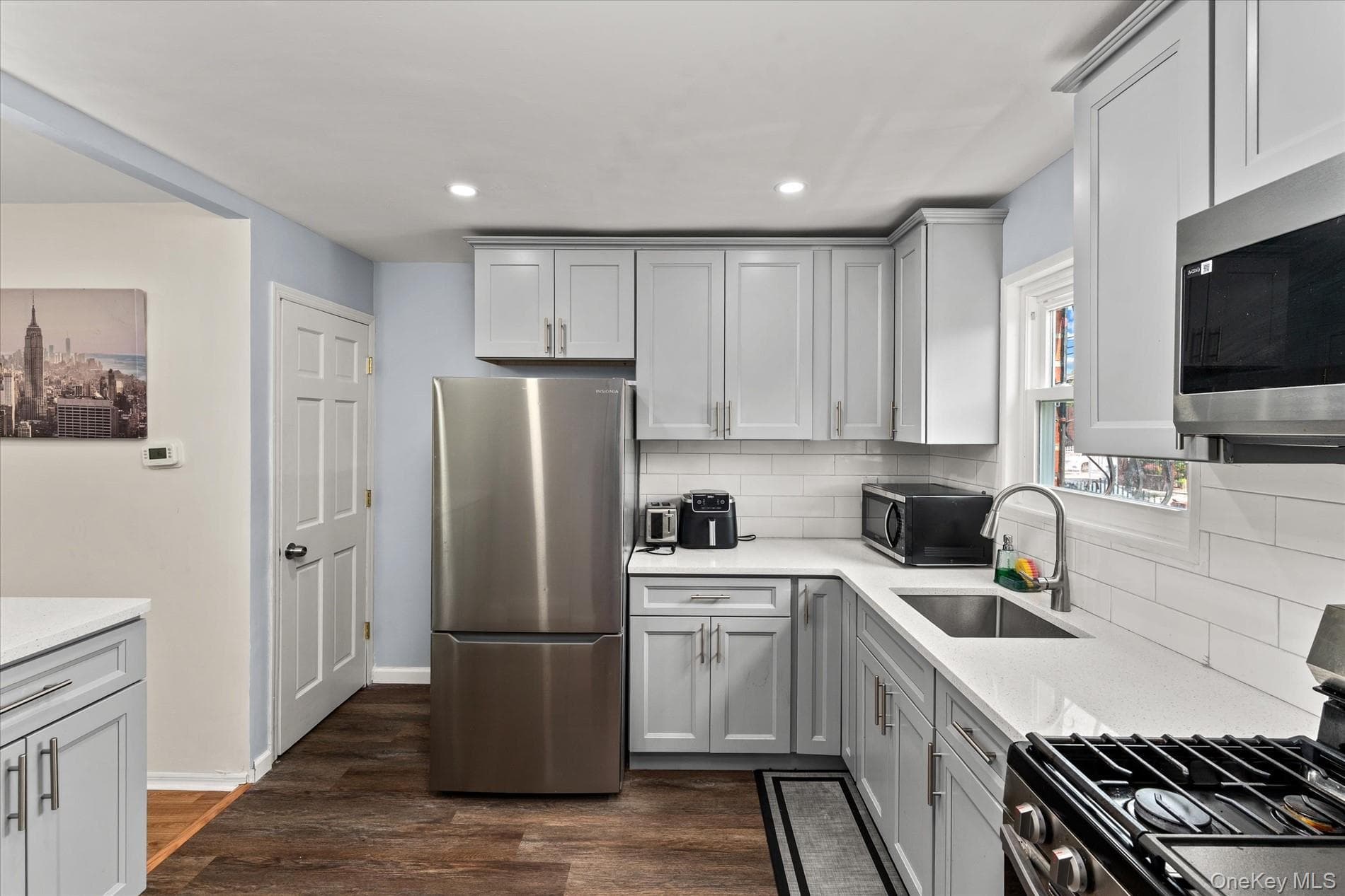 534 Warwick Street thumbnail 7