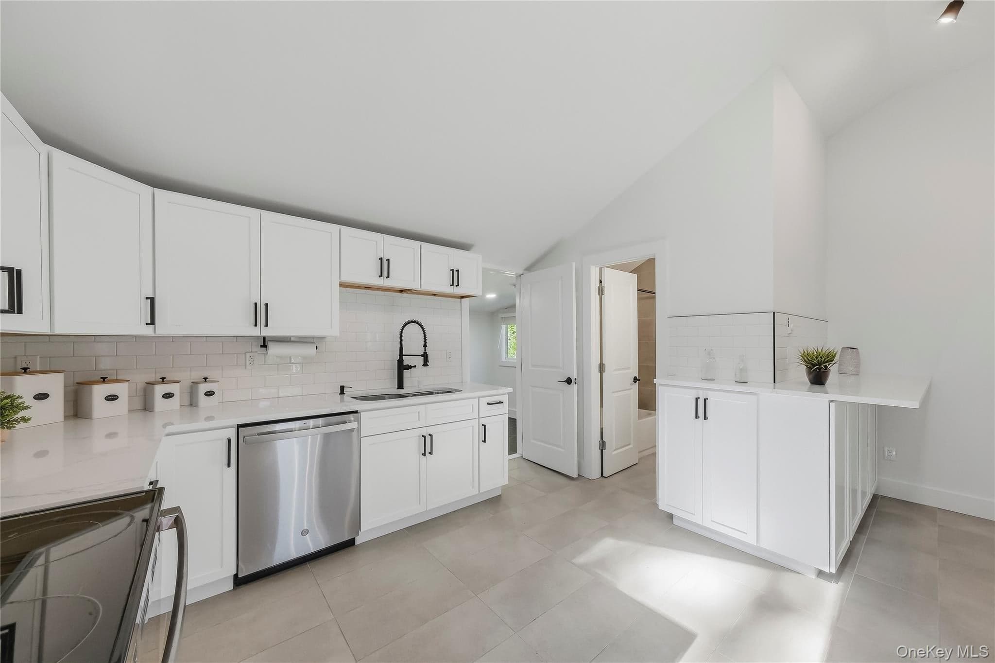 34 Rutland Drive thumbnail 18