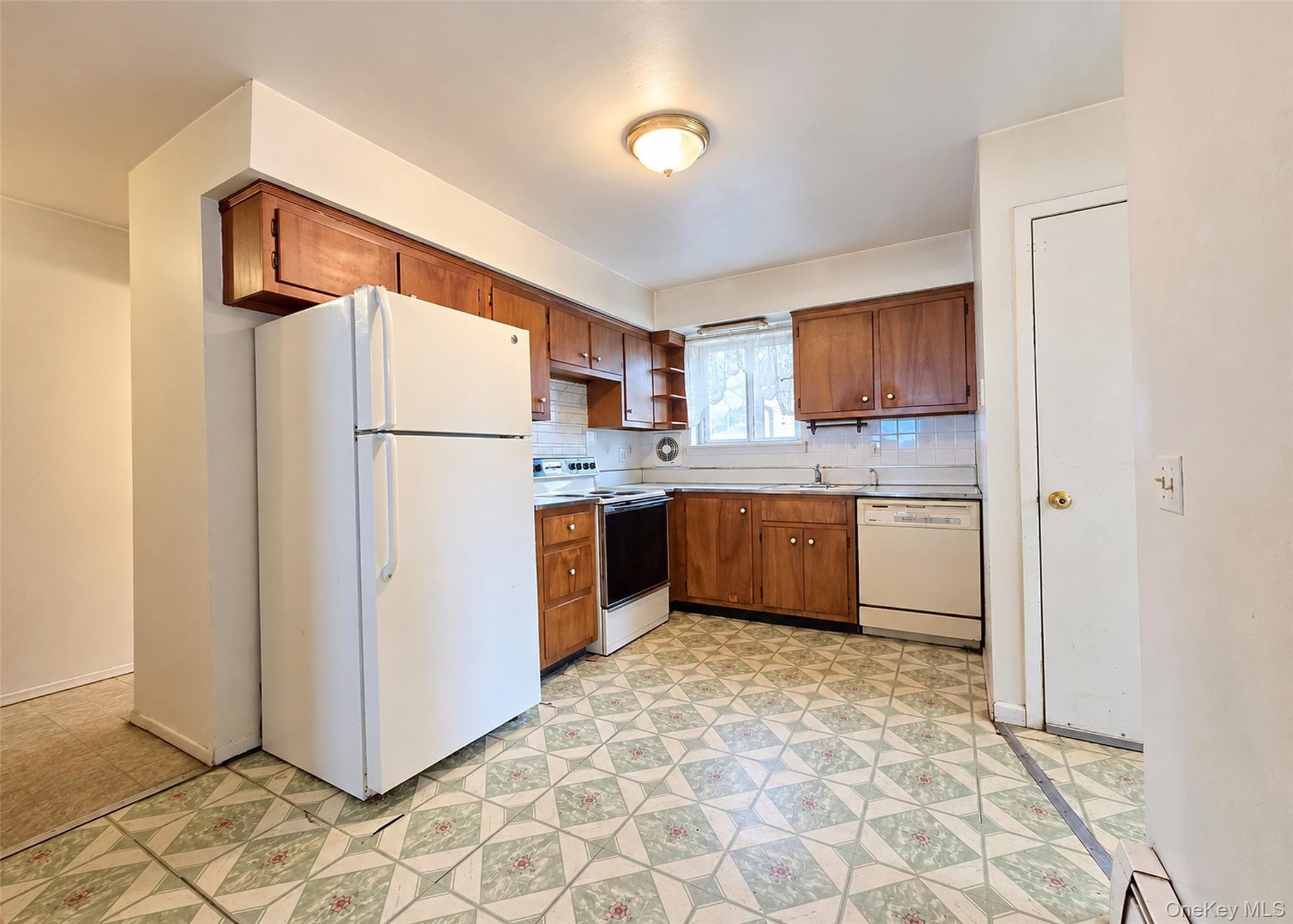 90 Robinwood Drive thumbnail 5