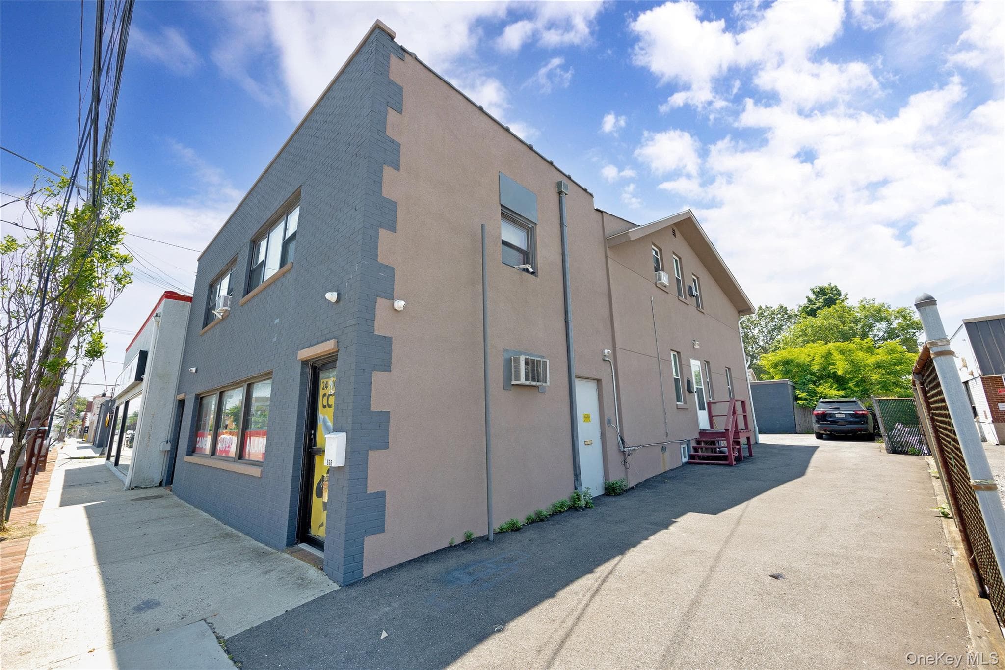 626 Merrick Road thumbnail 2
