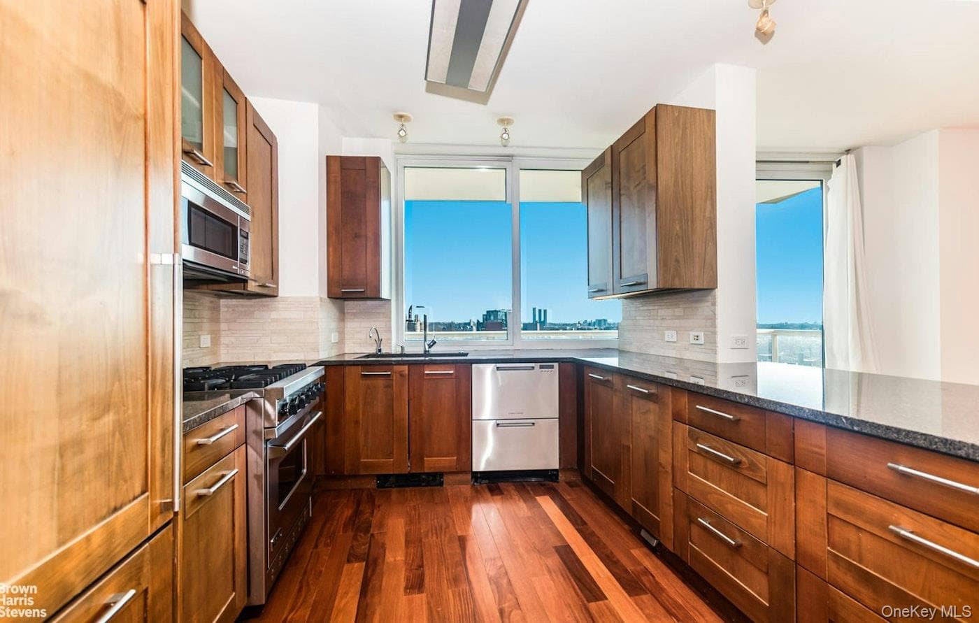 640 W 237 Street Unit: 10A thumbnail 6