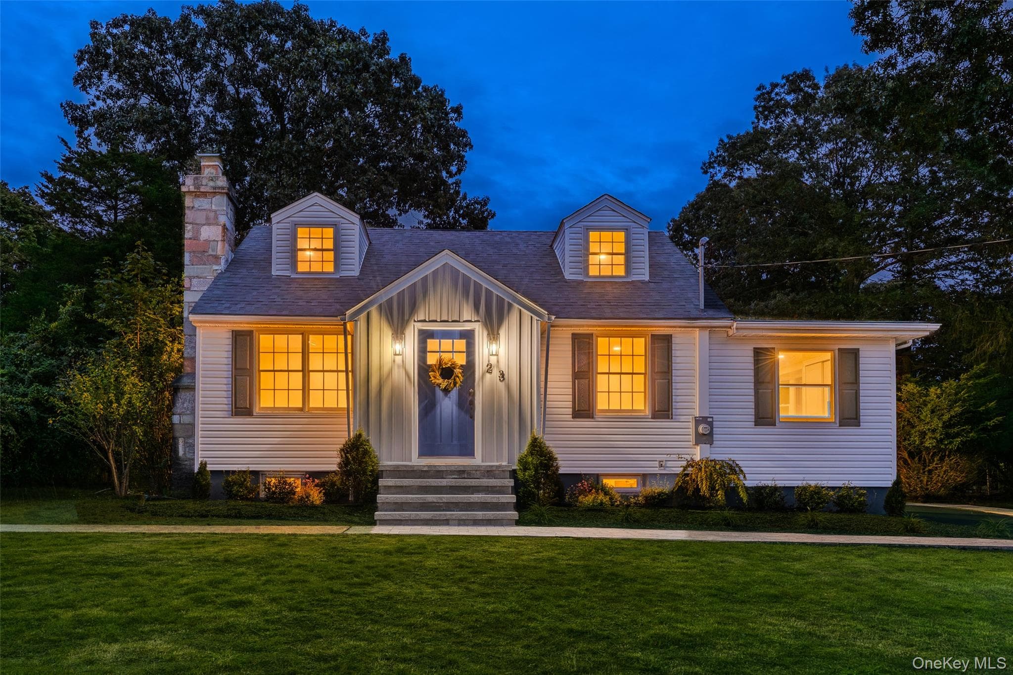 23 Hillcrest Drive, Smithtown