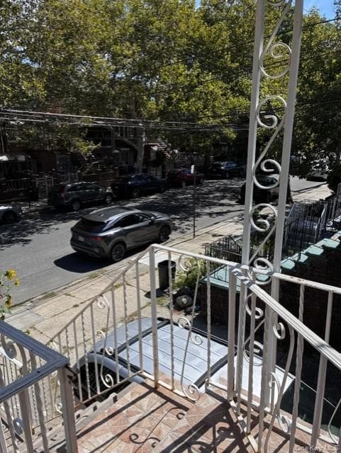 960 E 101st Street thumbnail 6