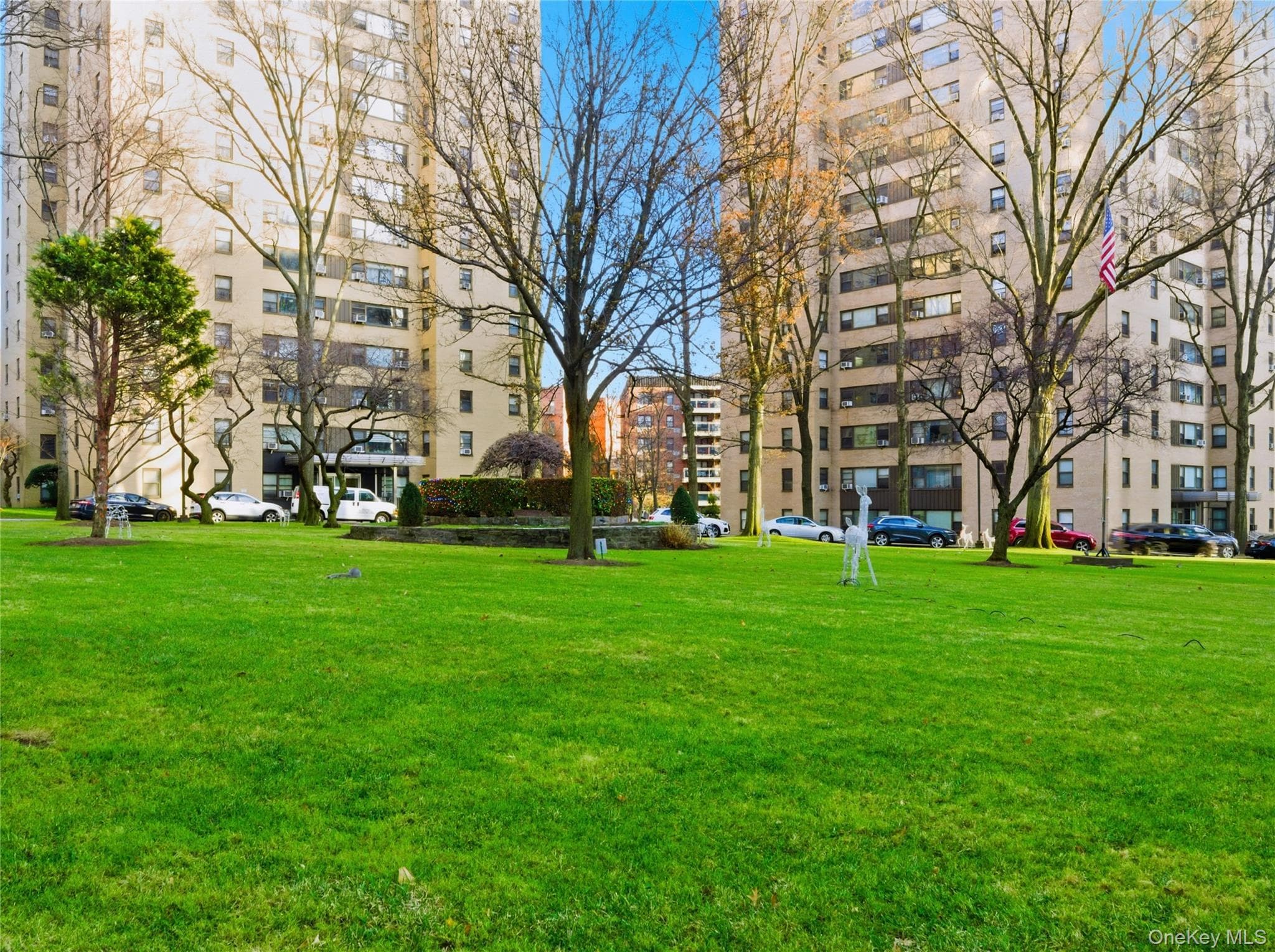 4 Fordham Hill Oval Unit: 8G, Bronx