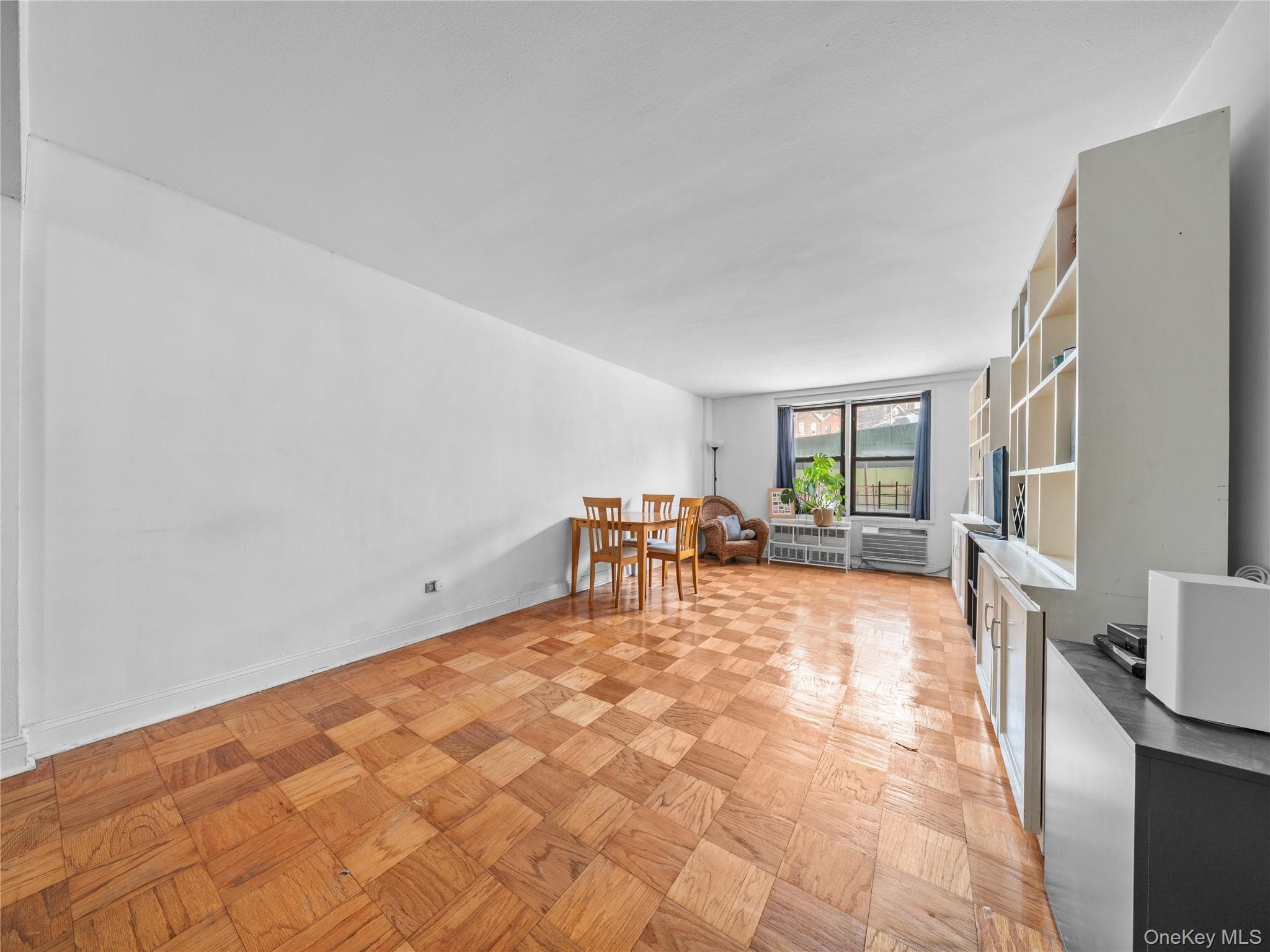 35-20 Leverich Street Unit: 209 thumbnail 6