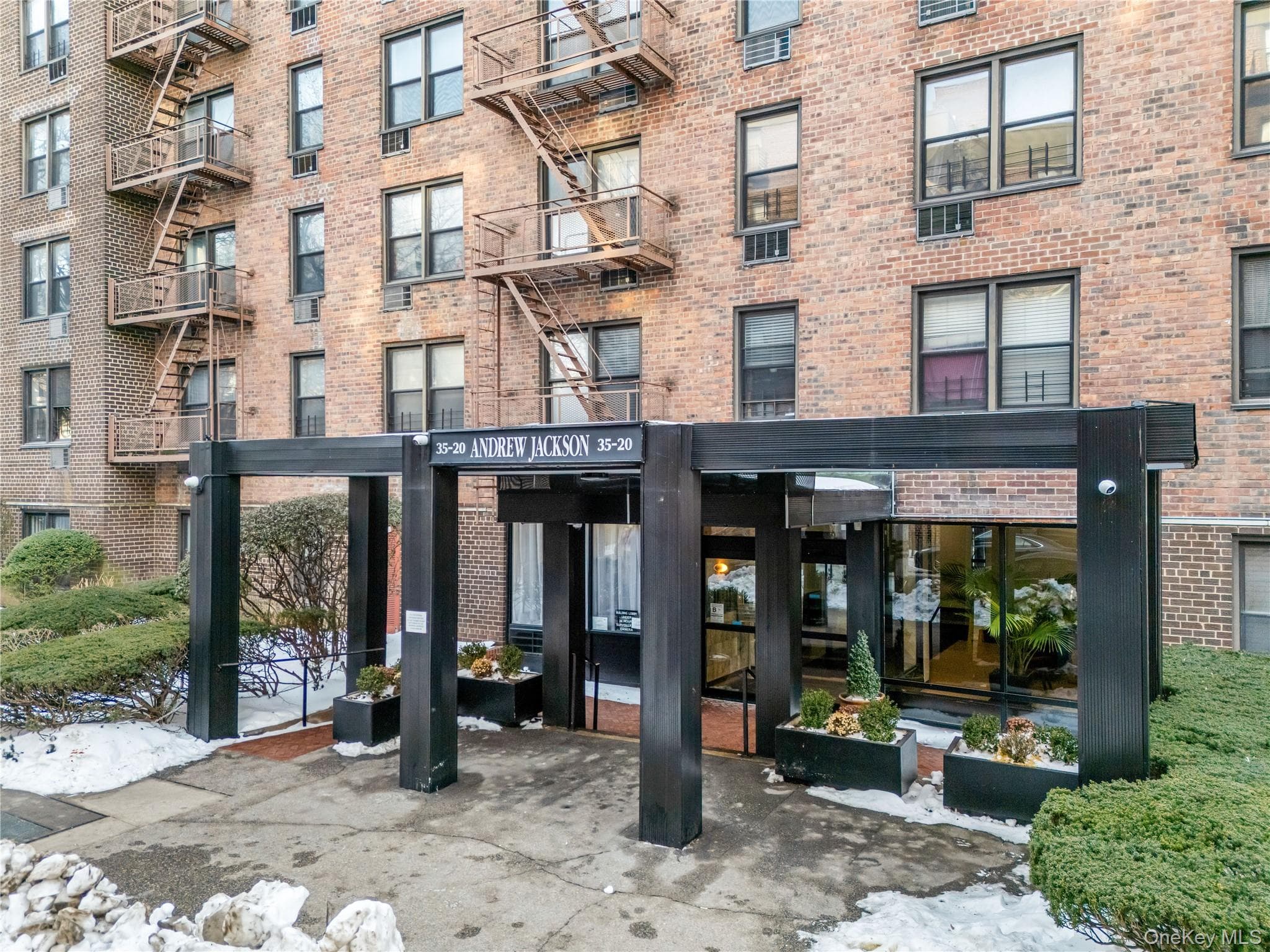 35-20 Leverich Street Unit: 209 thumbnail 2