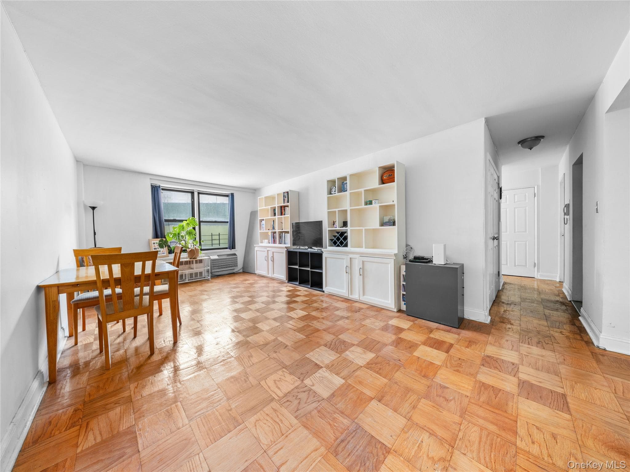 35-20 Leverich Street Unit: 209 thumbnail 8